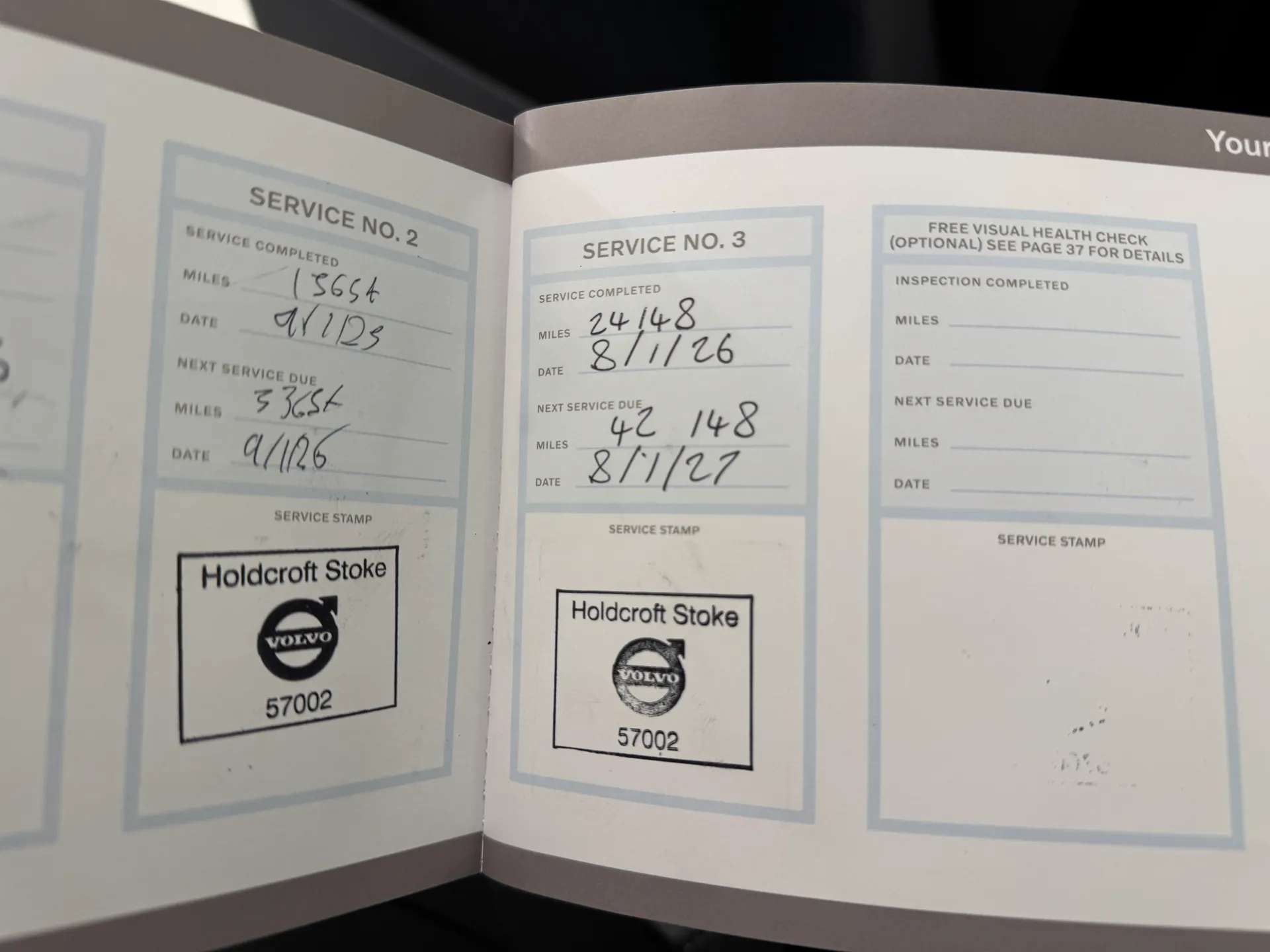 2023 VOLVO XC40 2023 VOLVO XC40