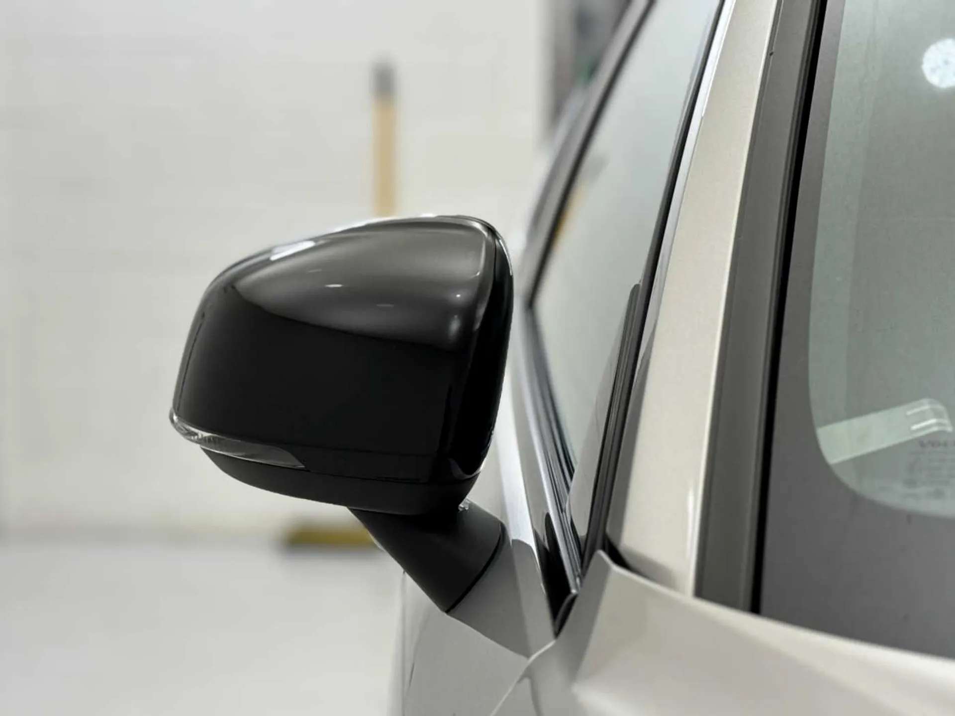 2024 VOLVO XC40 2024 VOLVO XC40