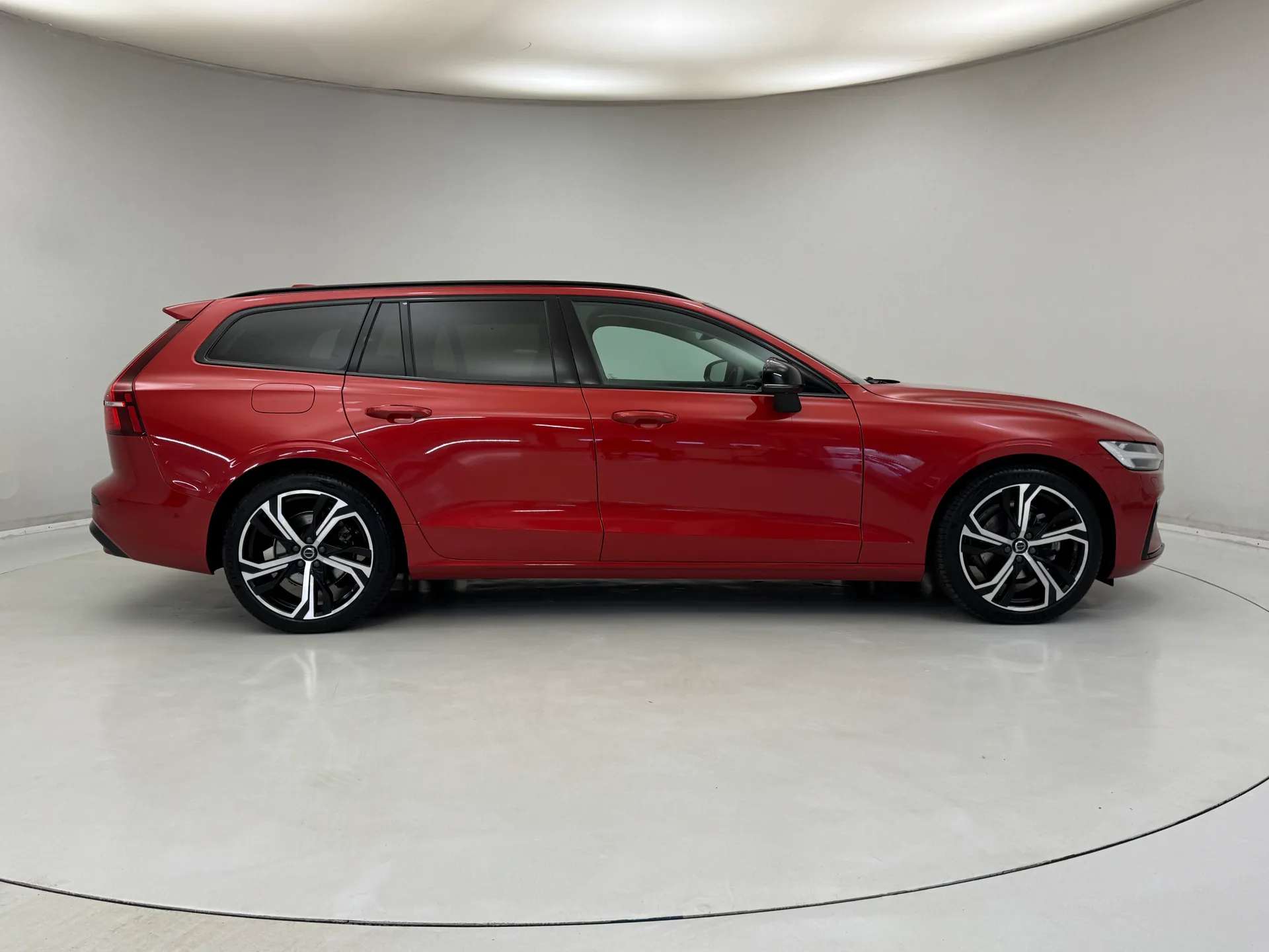 2025 VOLVO V60 2025 VOLVO V60