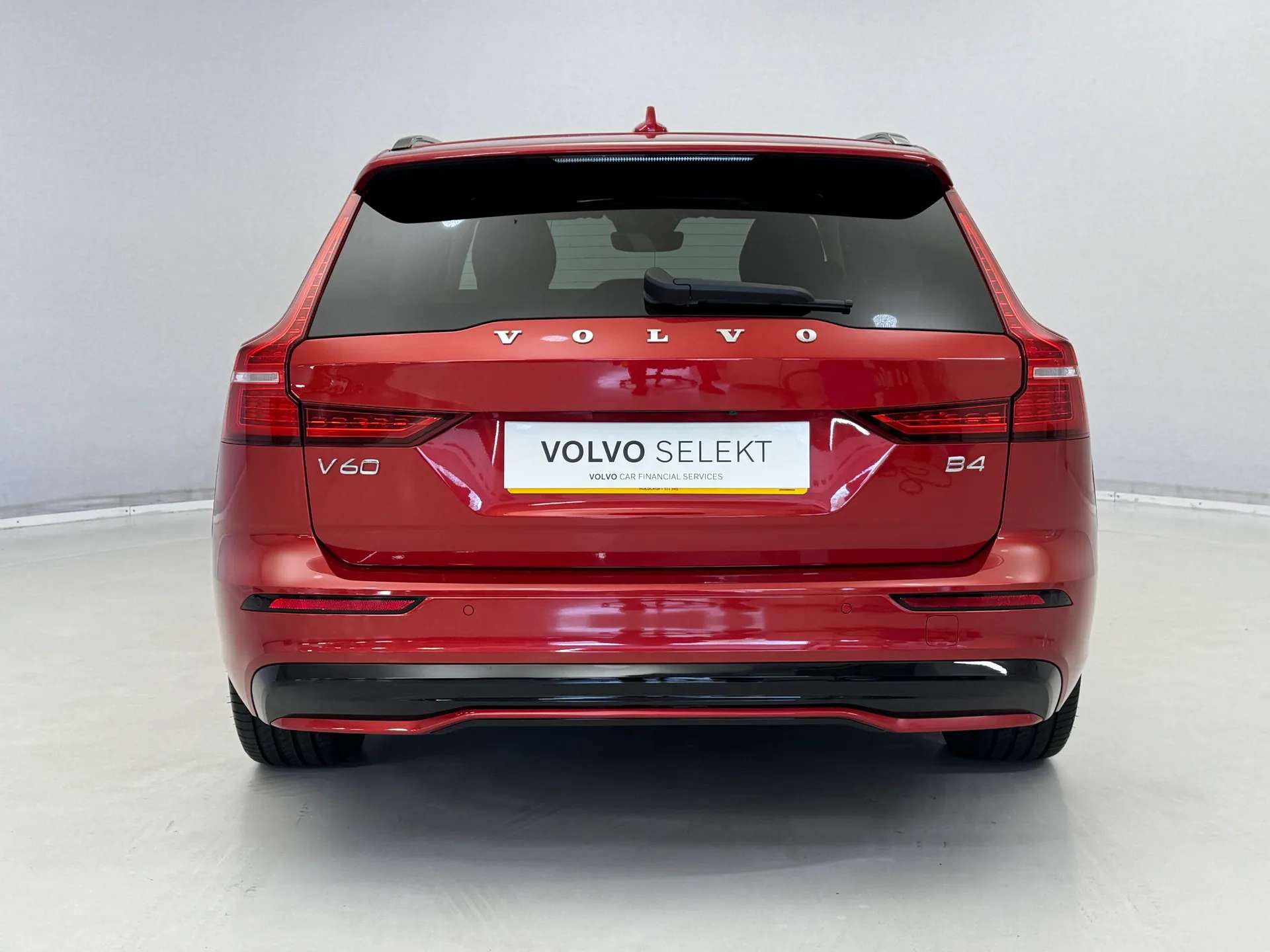 2025 VOLVO V60 2025 VOLVO V60