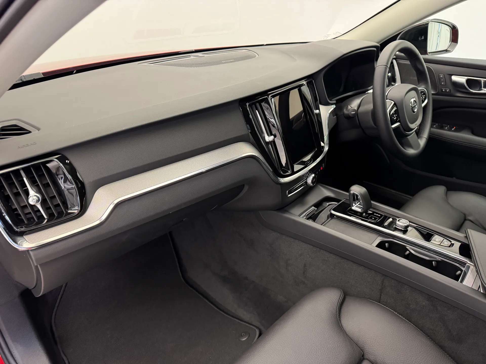 2025 VOLVO V60 2025 VOLVO V60