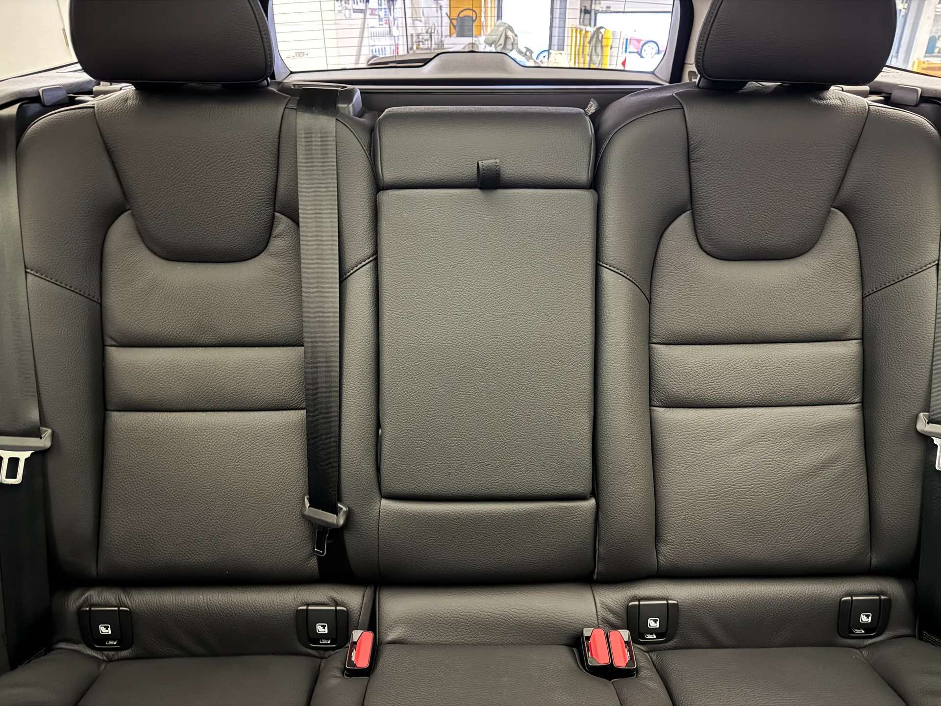 2025 VOLVO V60 2025 VOLVO V60