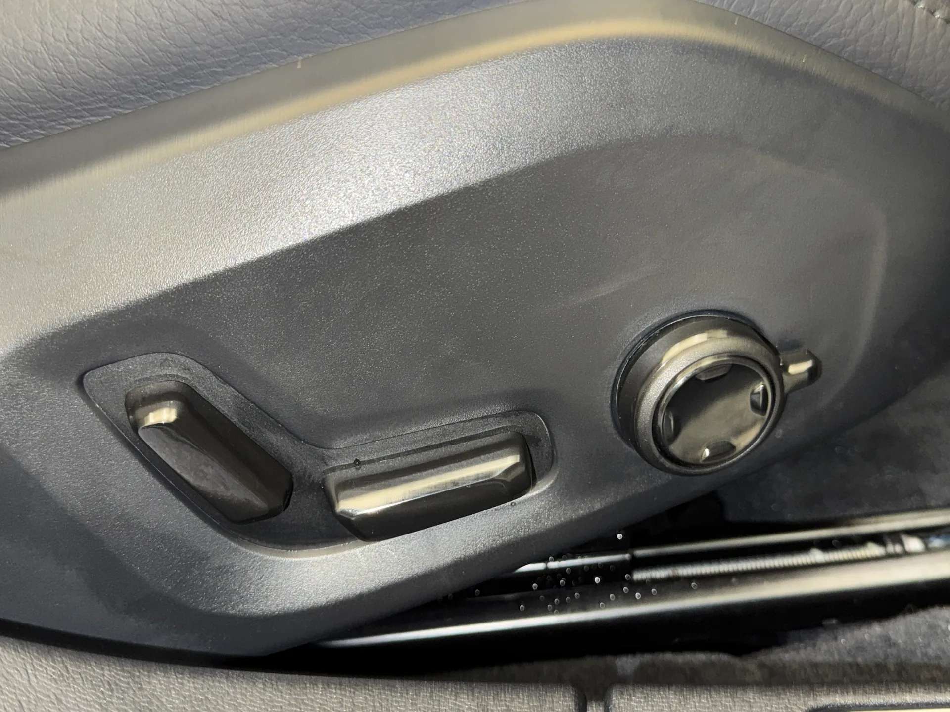 2025 VOLVO V60 2025 VOLVO V60