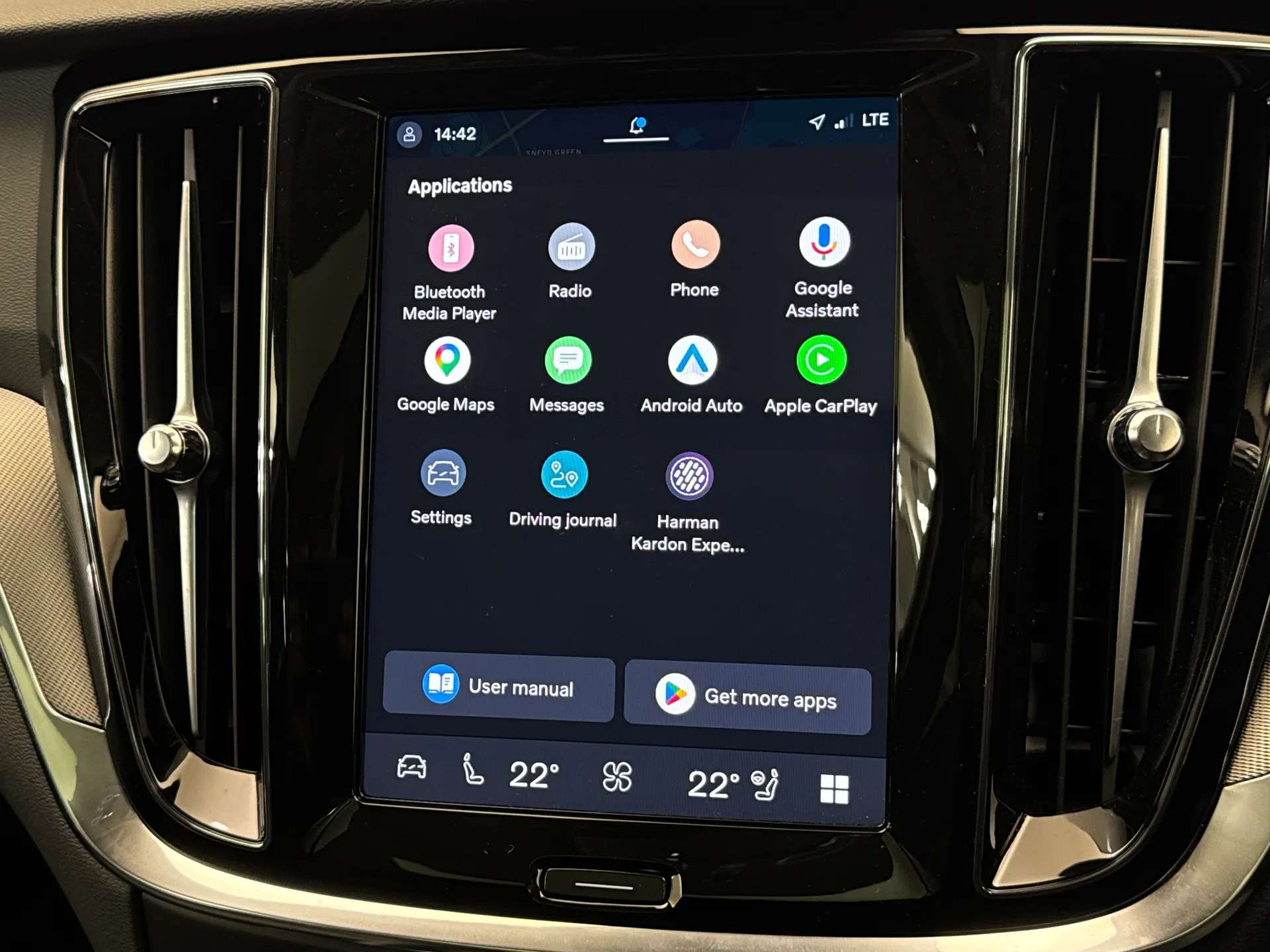 2025 VOLVO V60 2025 VOLVO V60