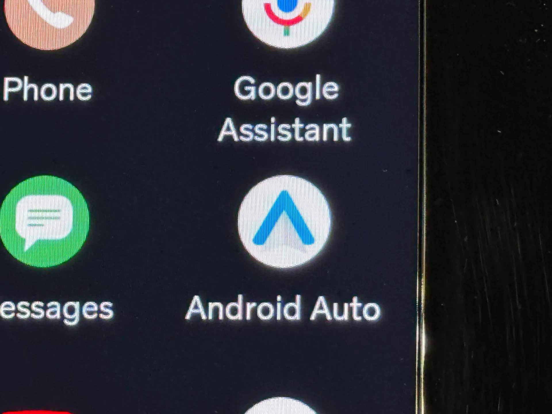 2023 VOLVO XC40 2023 VOLVO XC40