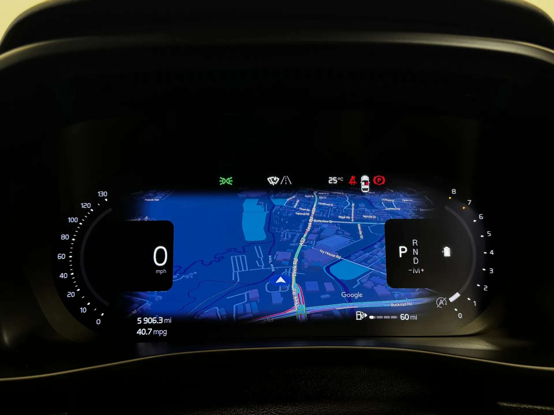 2023 VOLVO XC40 2023 VOLVO XC40