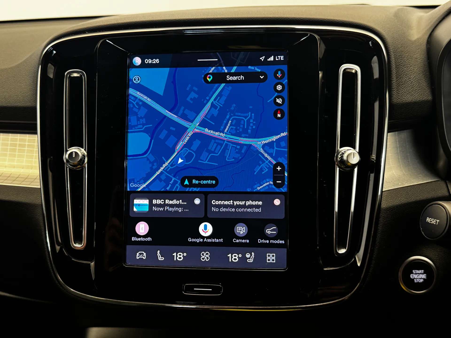 2023 VOLVO XC40 2023 VOLVO XC40