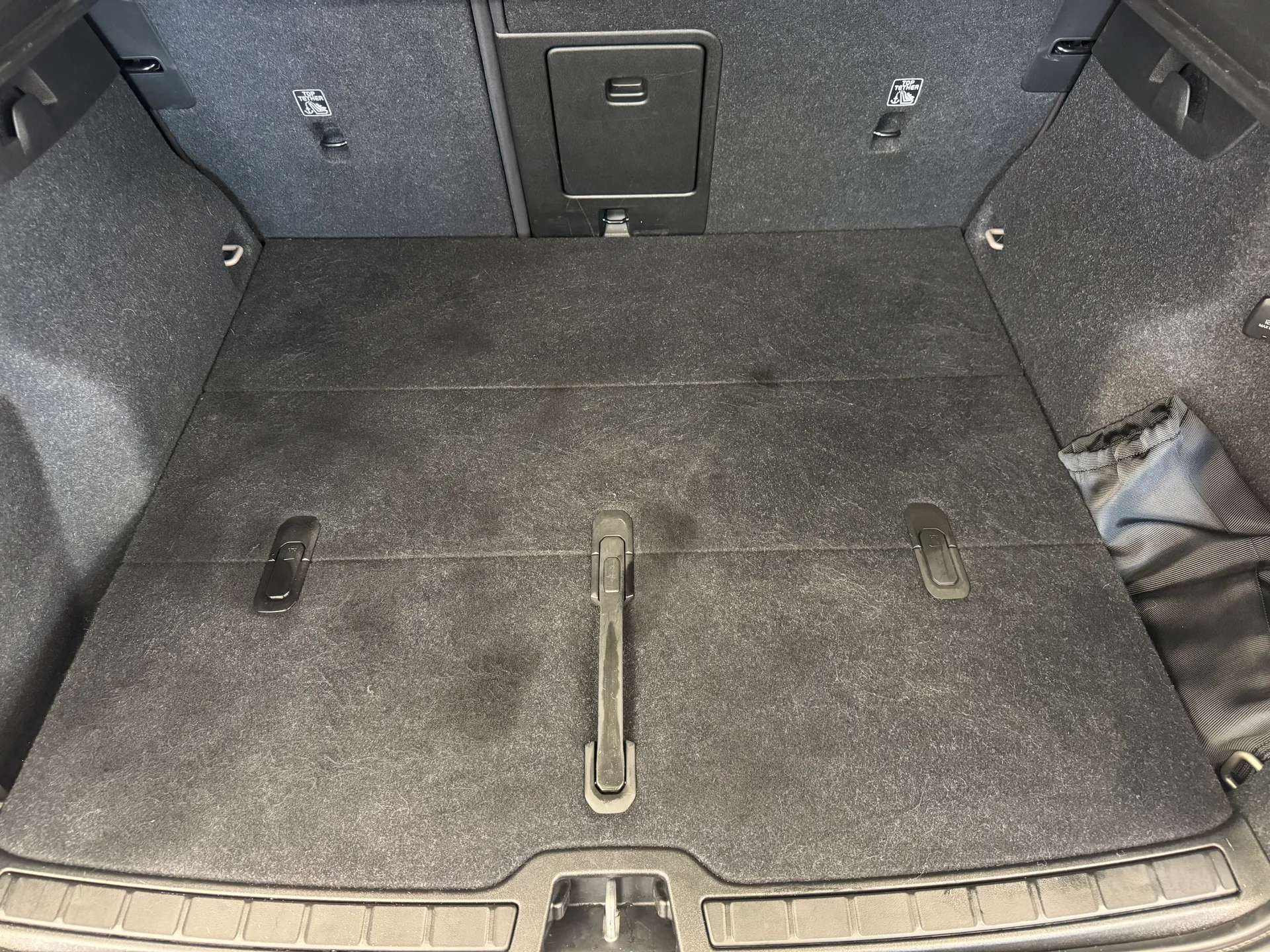 2022 VOLVO XC40 2022 VOLVO XC40