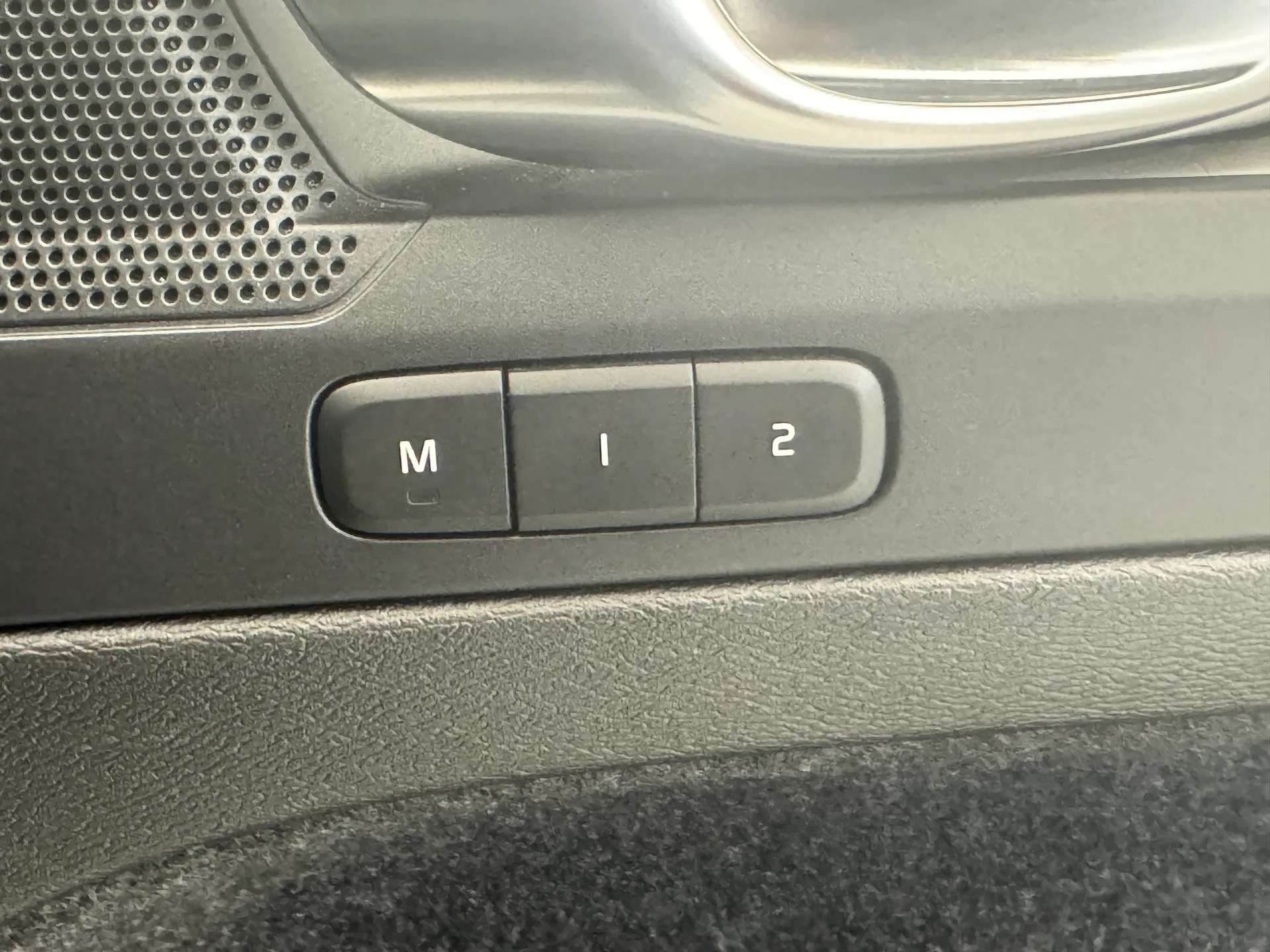2022 VOLVO XC40 2022 VOLVO XC40