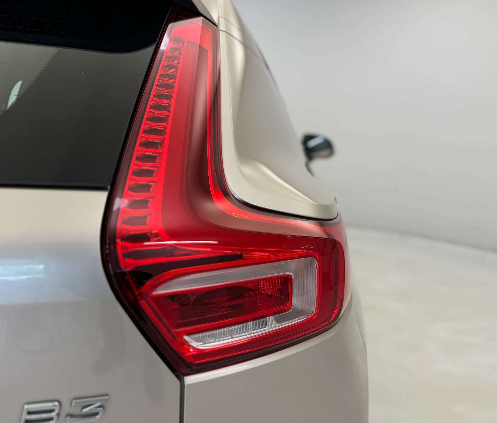 2022 VOLVO XC40 2022 VOLVO XC40