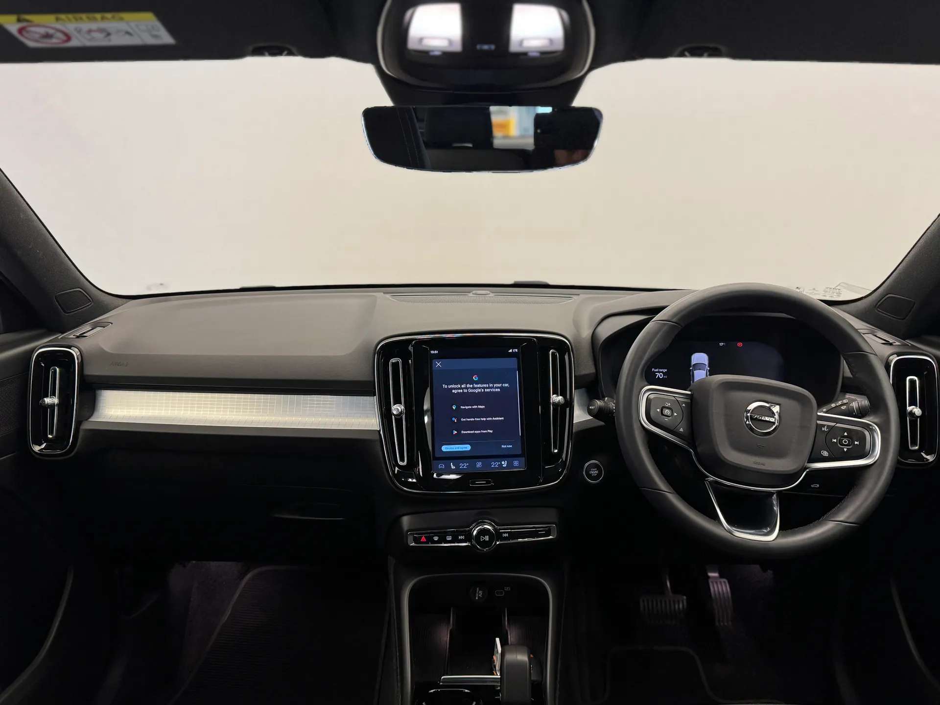 2022 VOLVO XC40 2022 VOLVO XC40