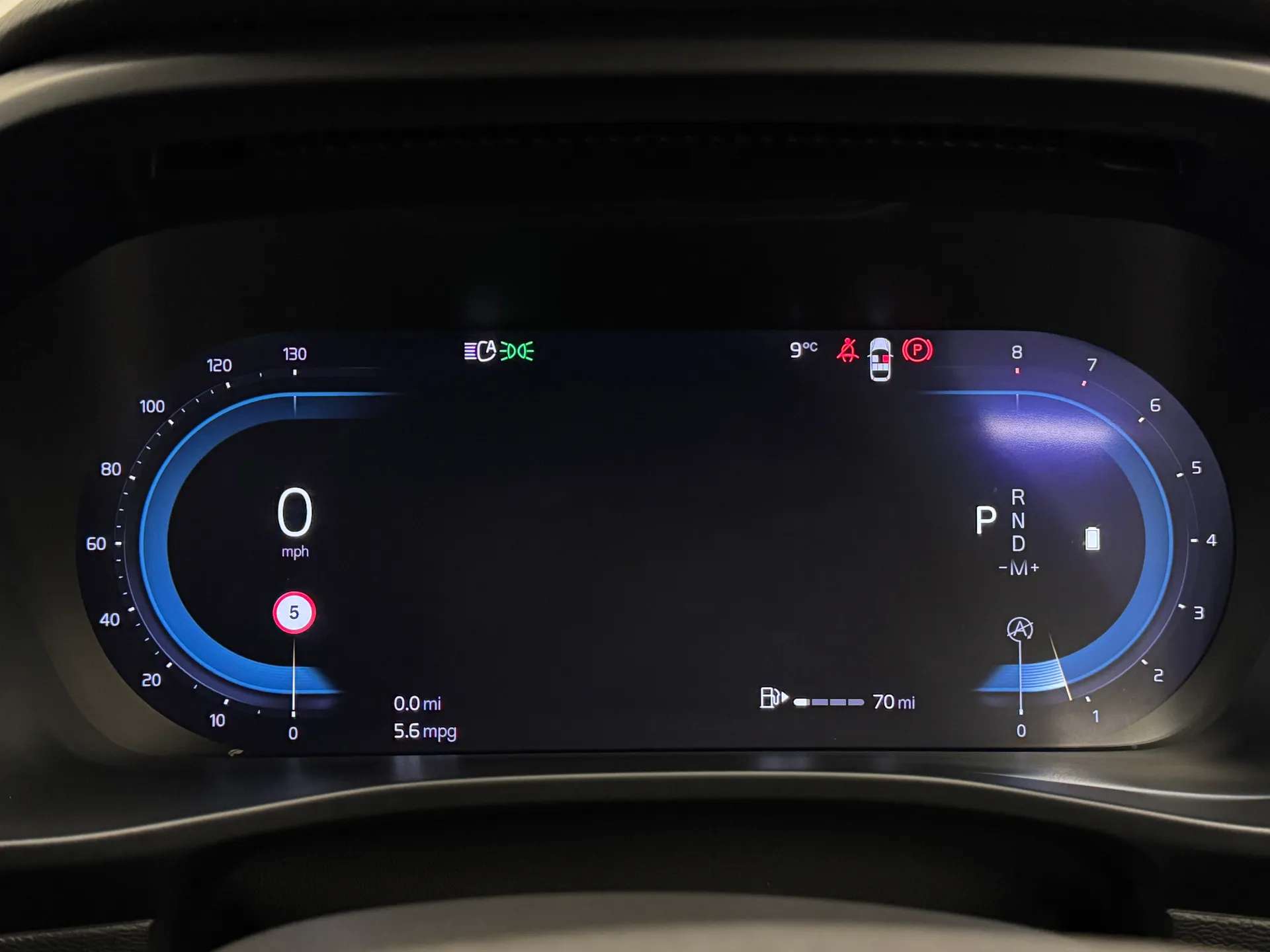 2023 VOLVO XC40 2023 VOLVO XC40