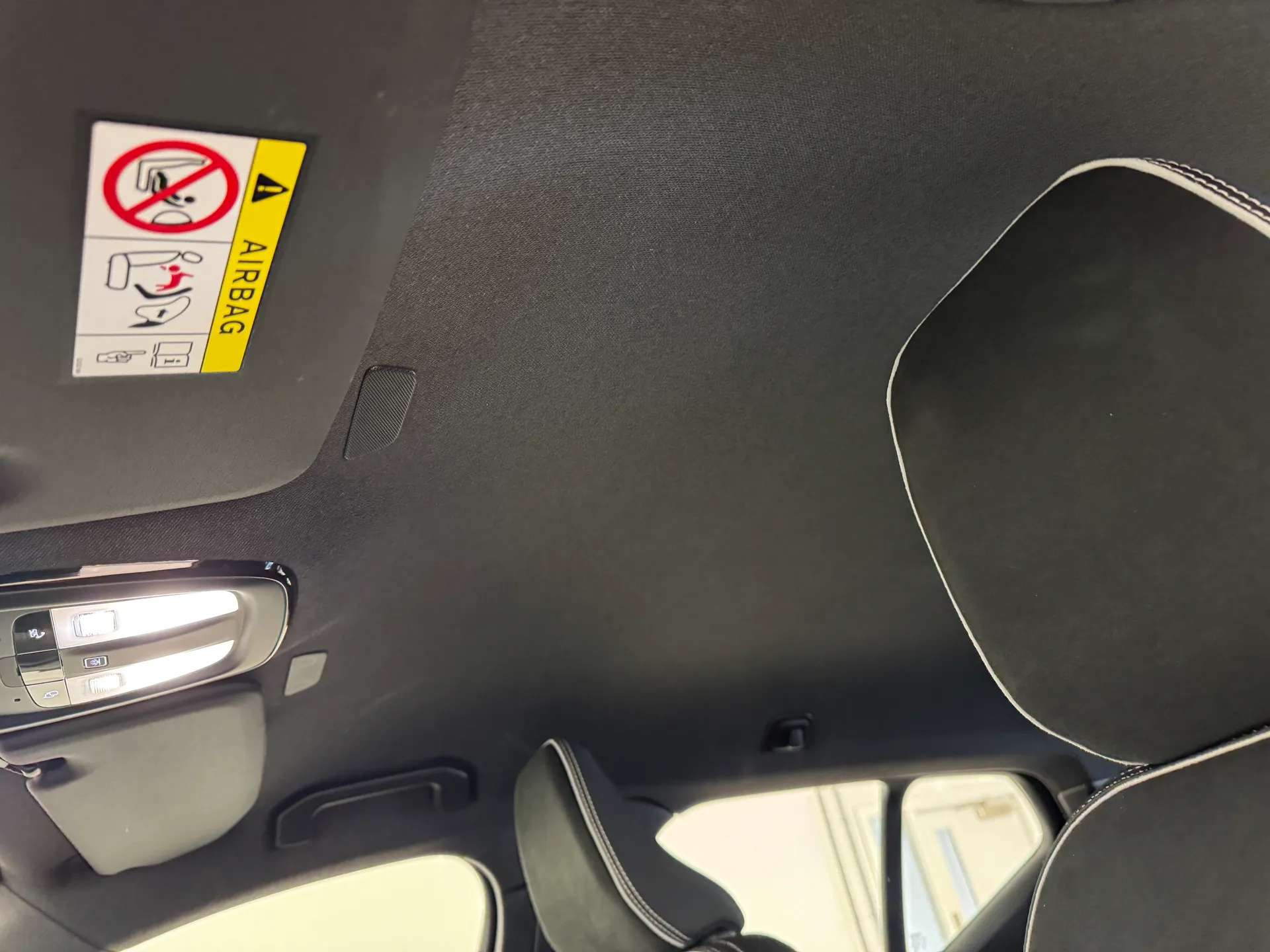 2024 VOLVO XC40 2024 VOLVO XC40
