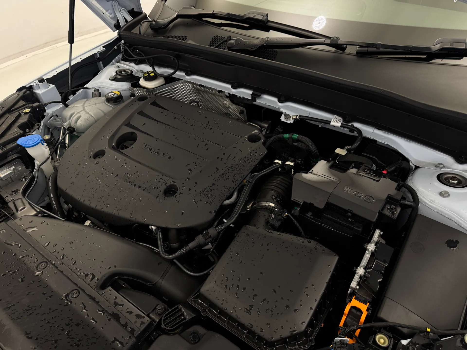 2024 VOLVO XC40 2024 VOLVO XC40