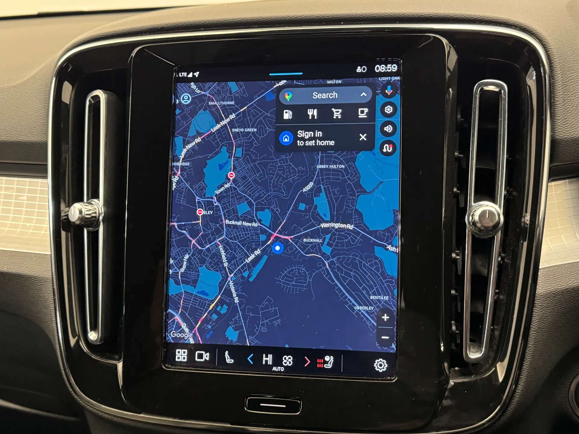 2023 VOLVO XC40 2023 VOLVO XC40