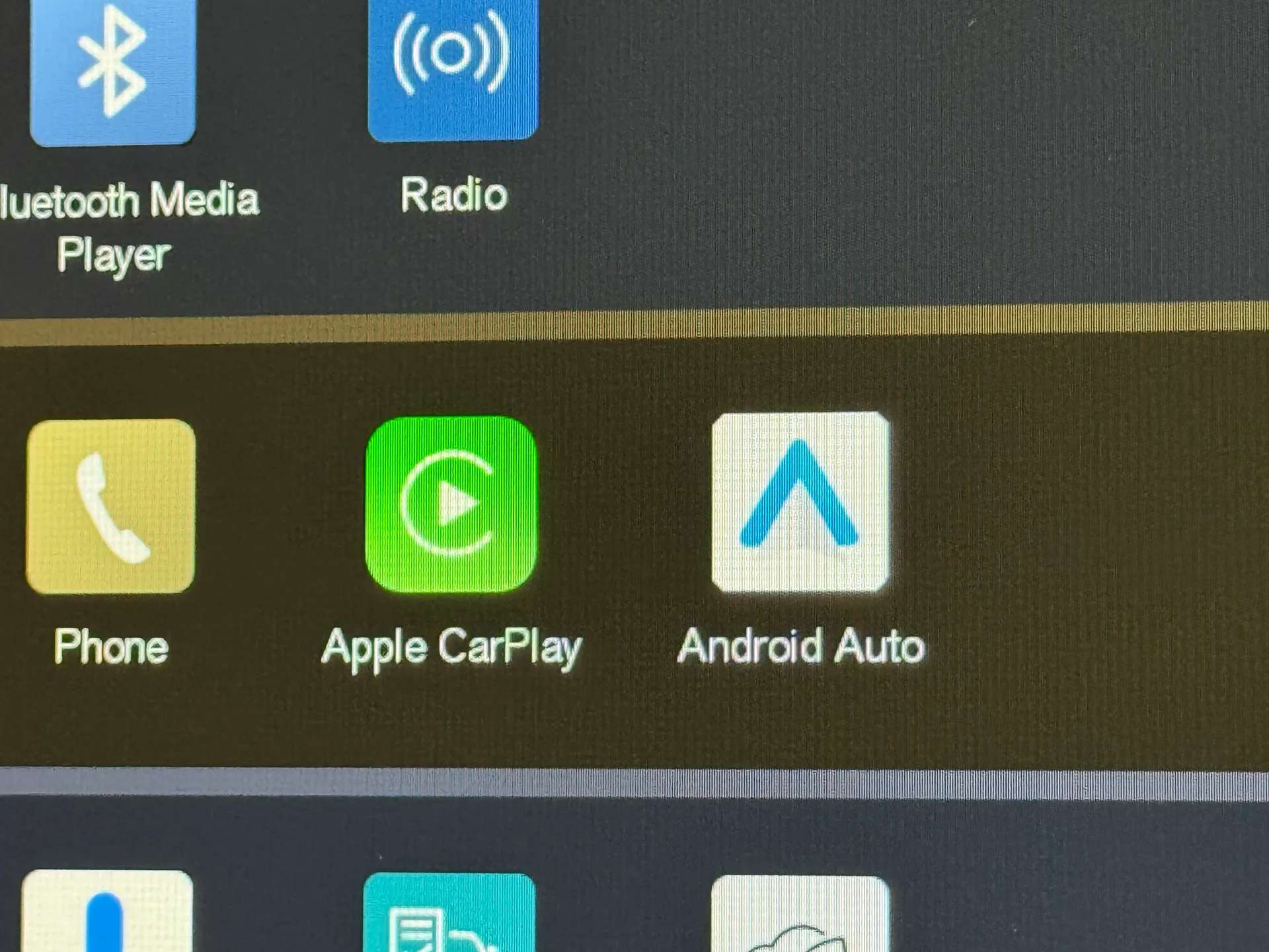 2023 VOLVO XC40 2023 VOLVO XC40