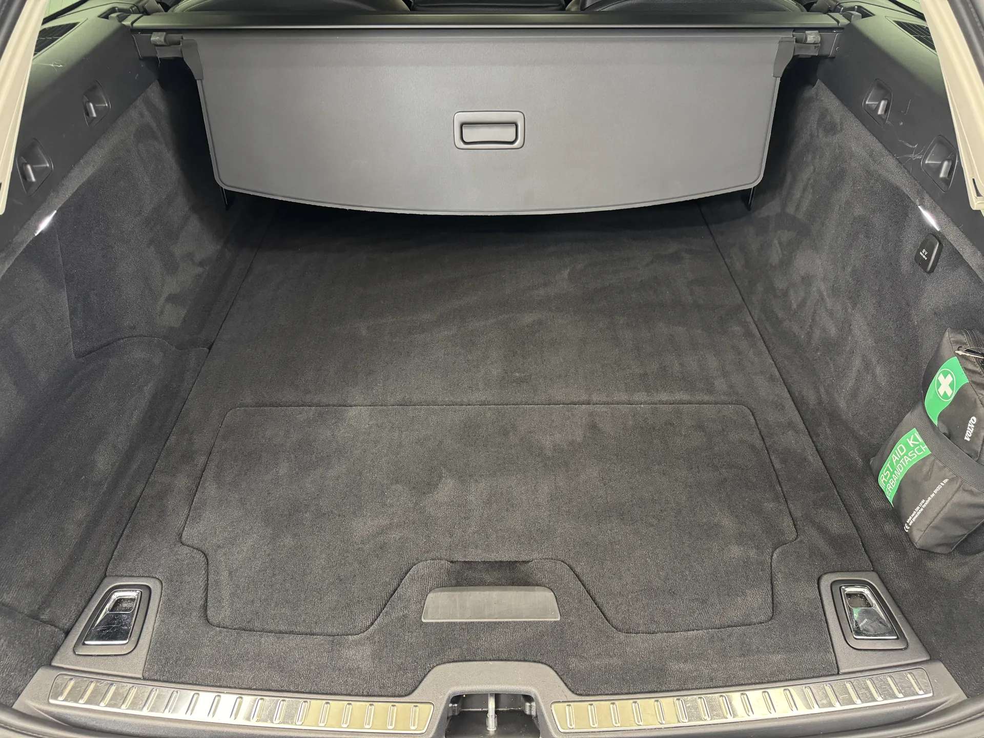 2023 VOLVO V90 2023 VOLVO V90