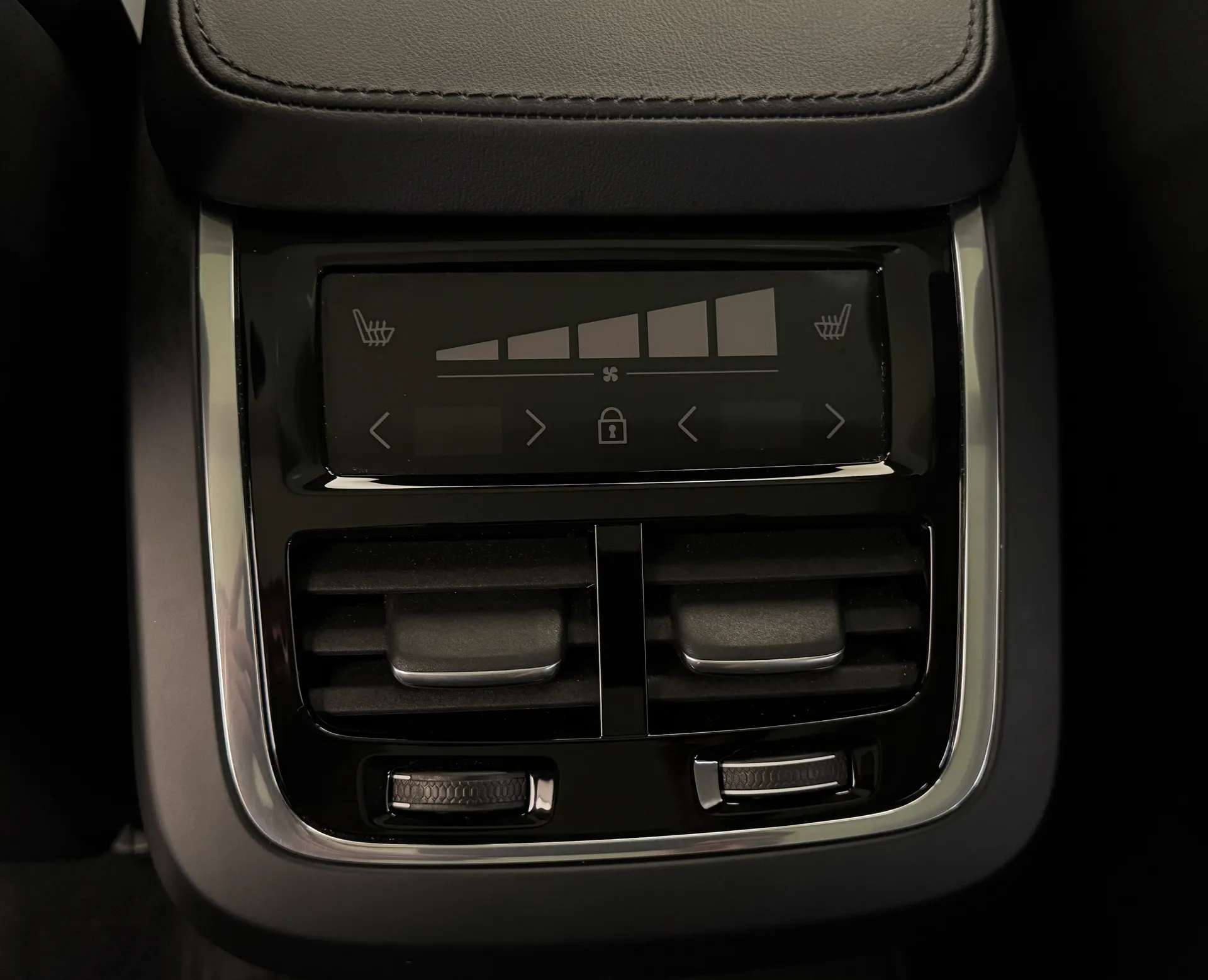 2023 VOLVO V90 2023 VOLVO V90