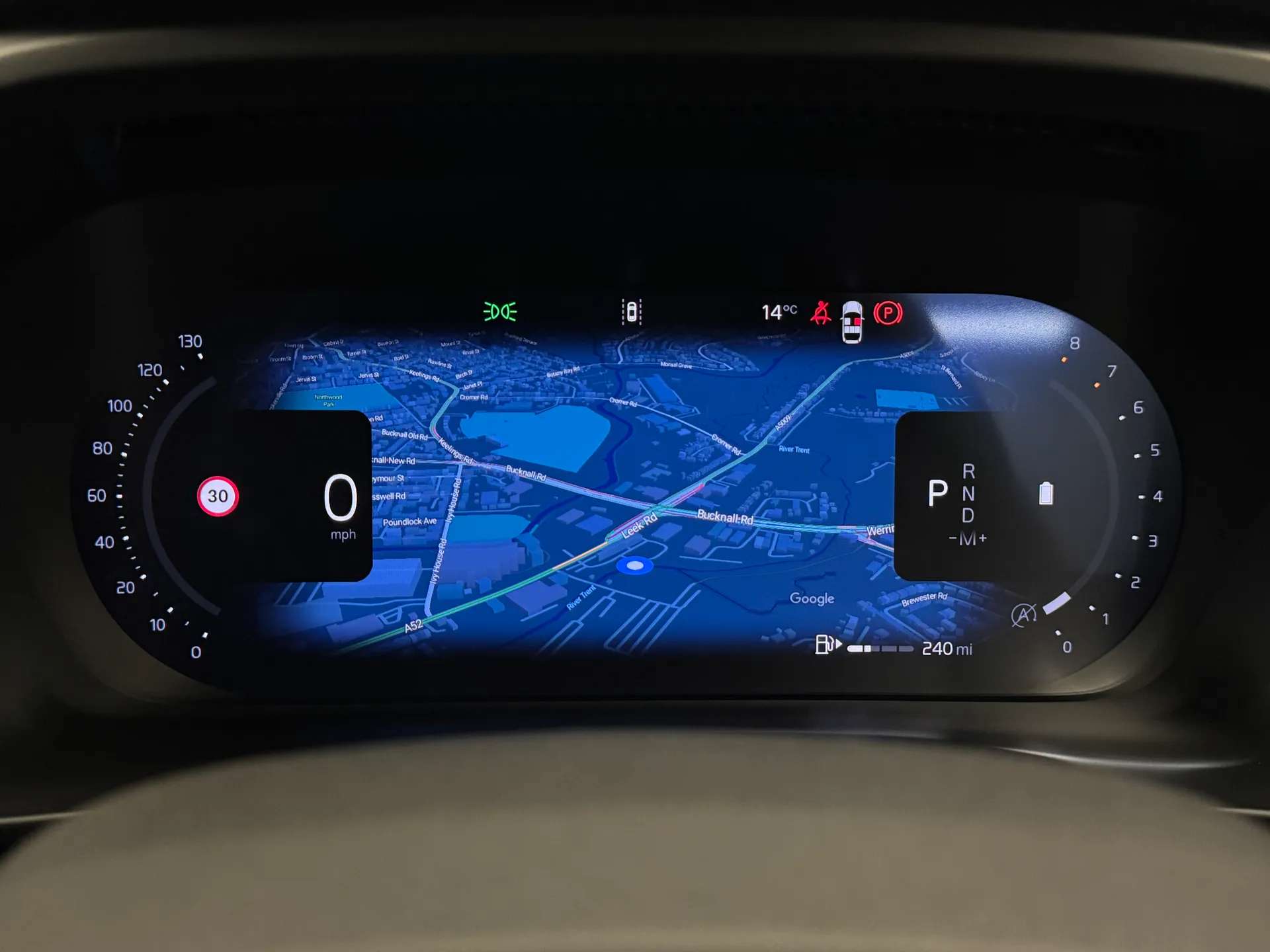 2025 VOLVO XC40 2025 VOLVO XC40