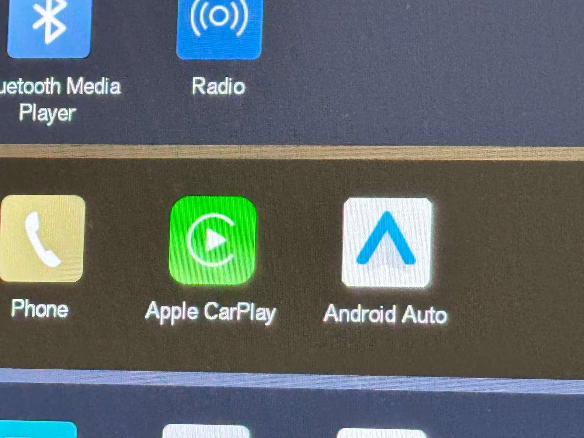 2025 VOLVO XC40 2025 VOLVO XC40