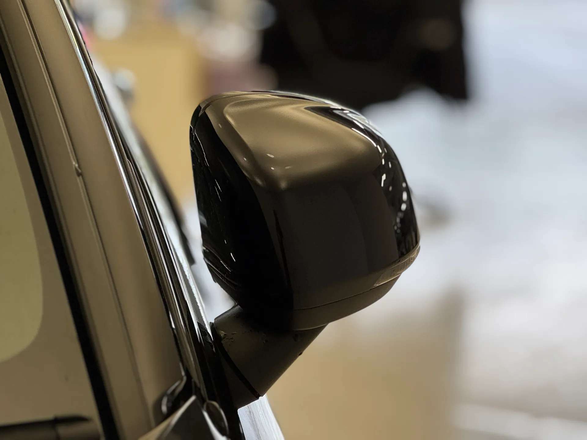 2025 VOLVO XC40 2025 VOLVO XC40