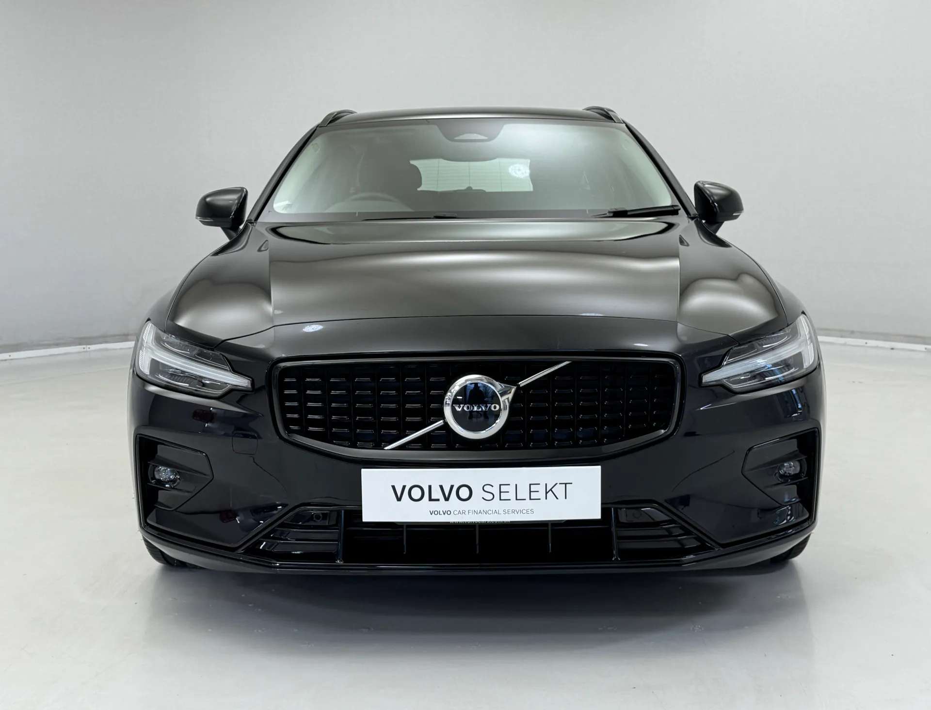 2025 VOLVO V60 2025 VOLVO V60