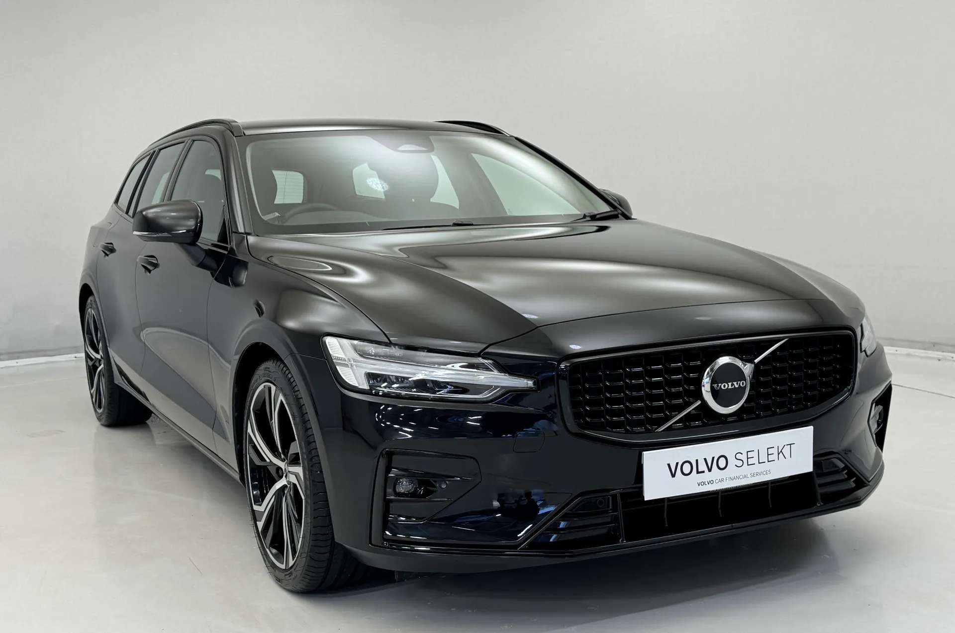 2025 VOLVO V60 2025 VOLVO V60
