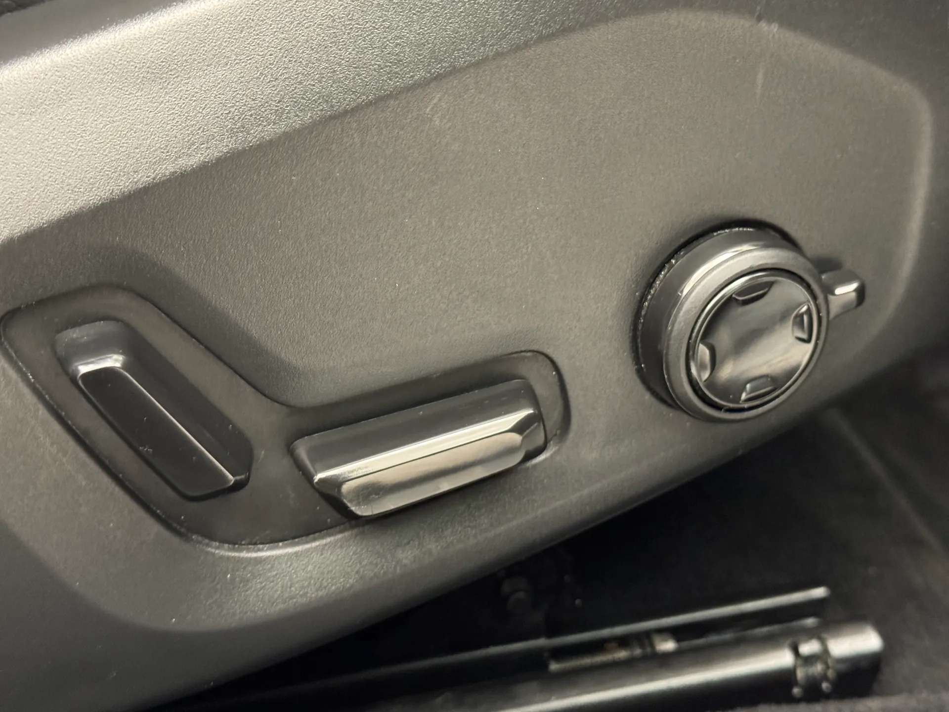 2025 VOLVO V60 2025 VOLVO V60