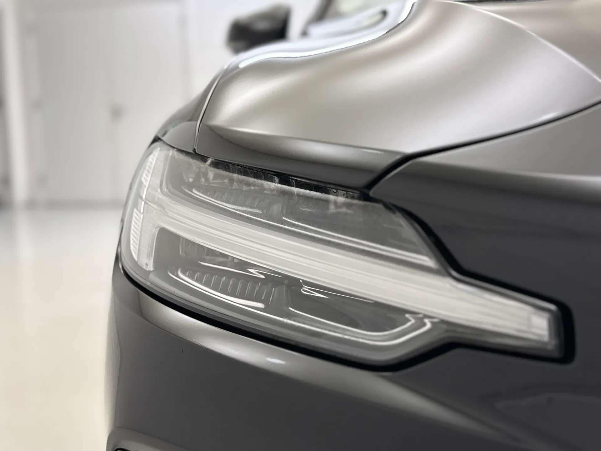 2025 VOLVO V60 2025 VOLVO V60