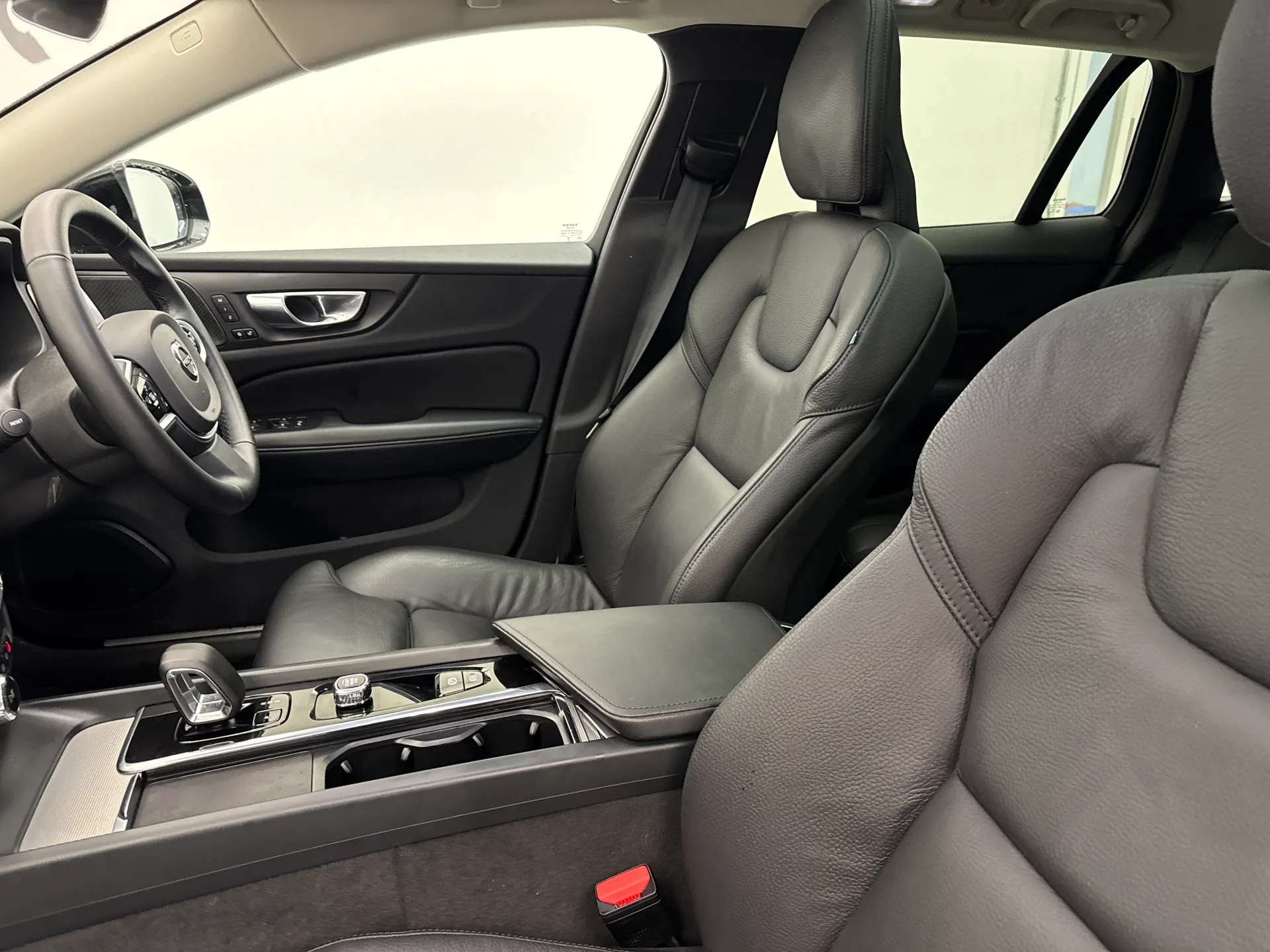 2025 VOLVO V60 2025 VOLVO V60