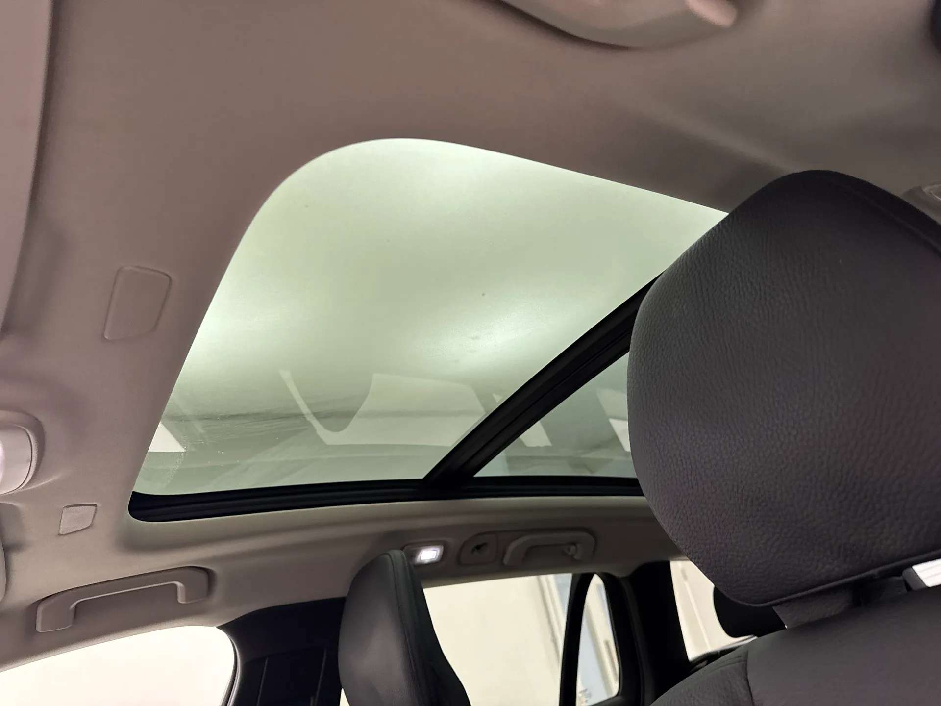 2025 VOLVO V60 2025 VOLVO V60