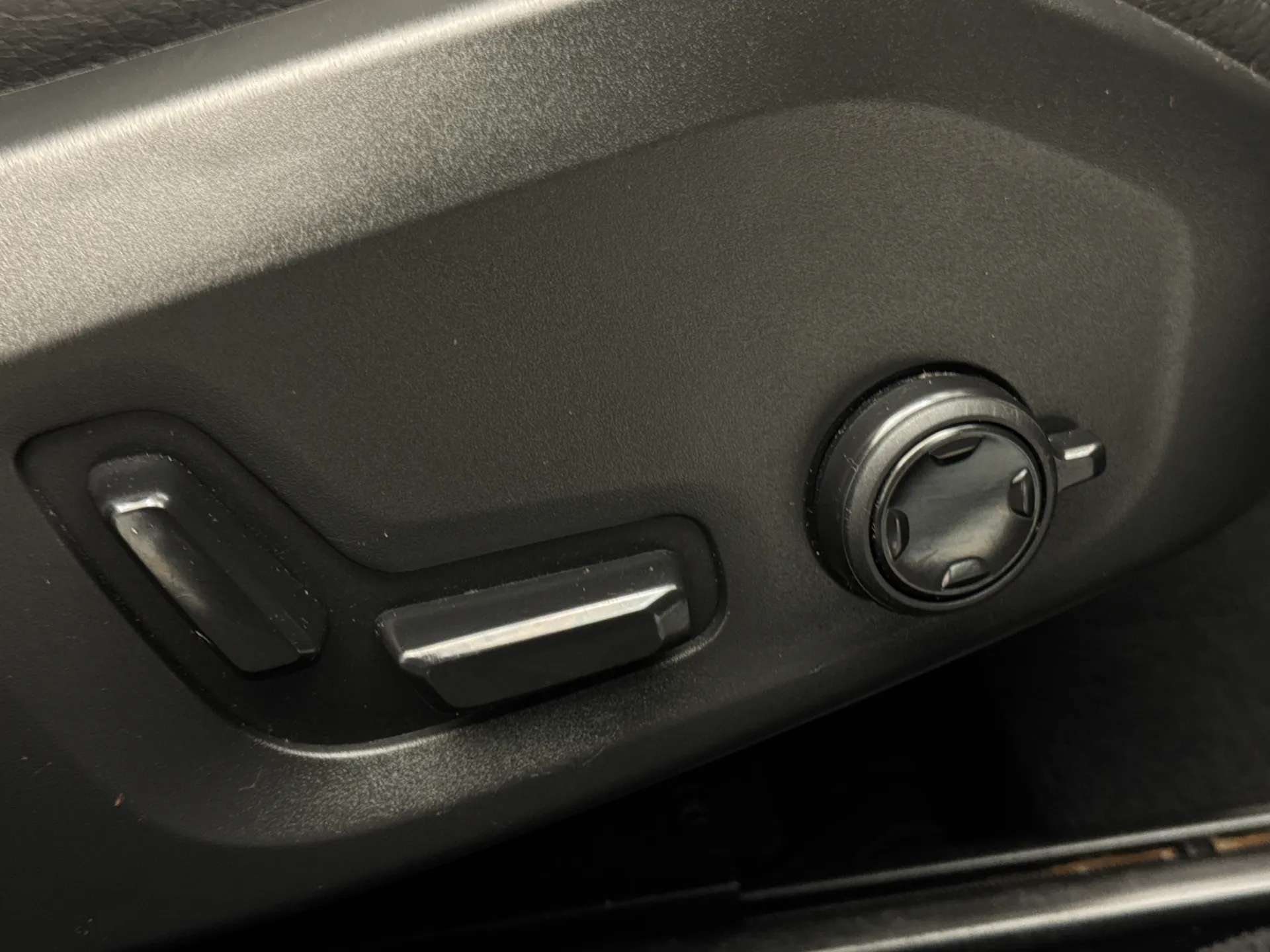 2025 VOLVO V60 2025 VOLVO V60