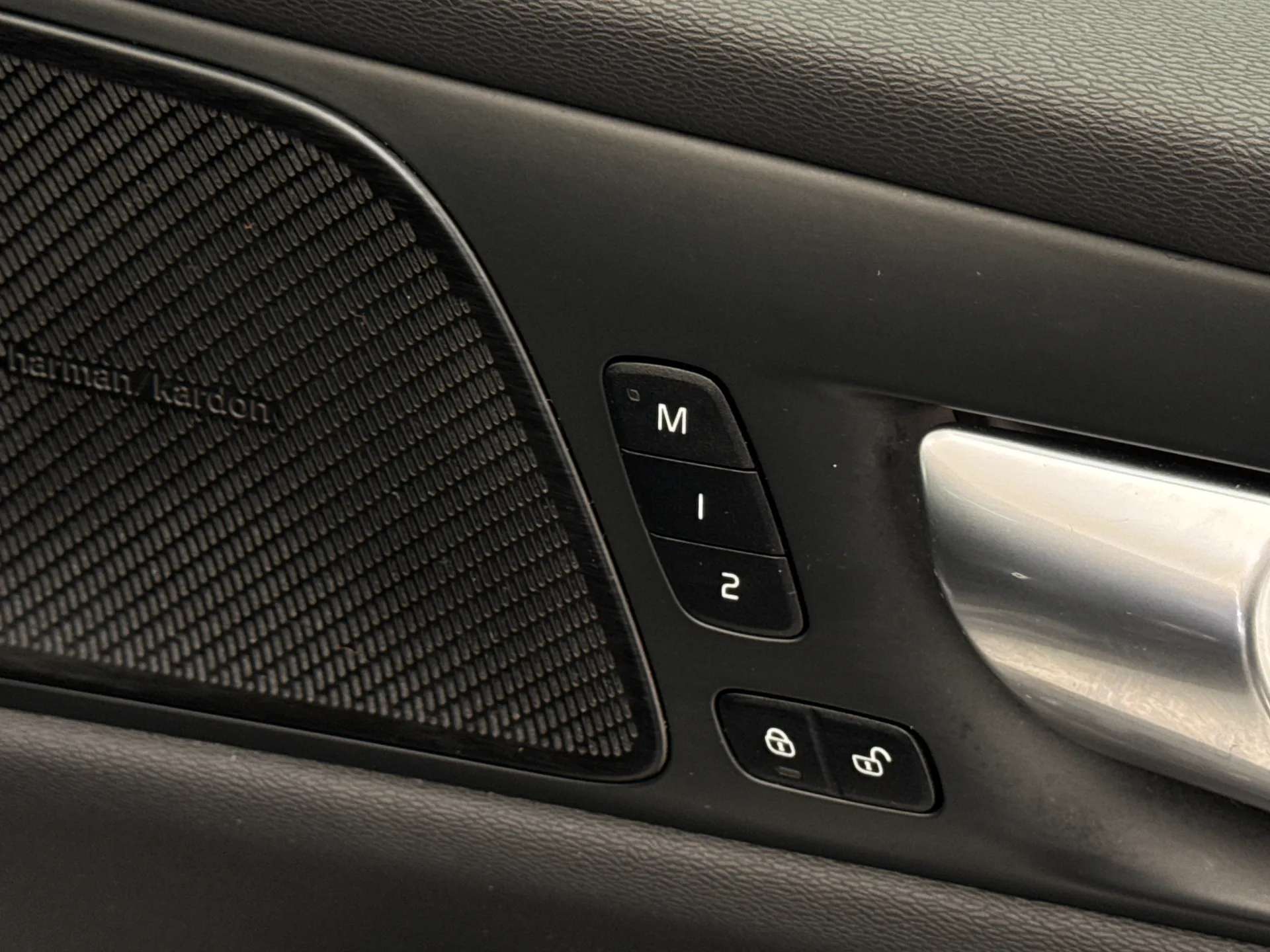 2025 VOLVO V60 2025 VOLVO V60