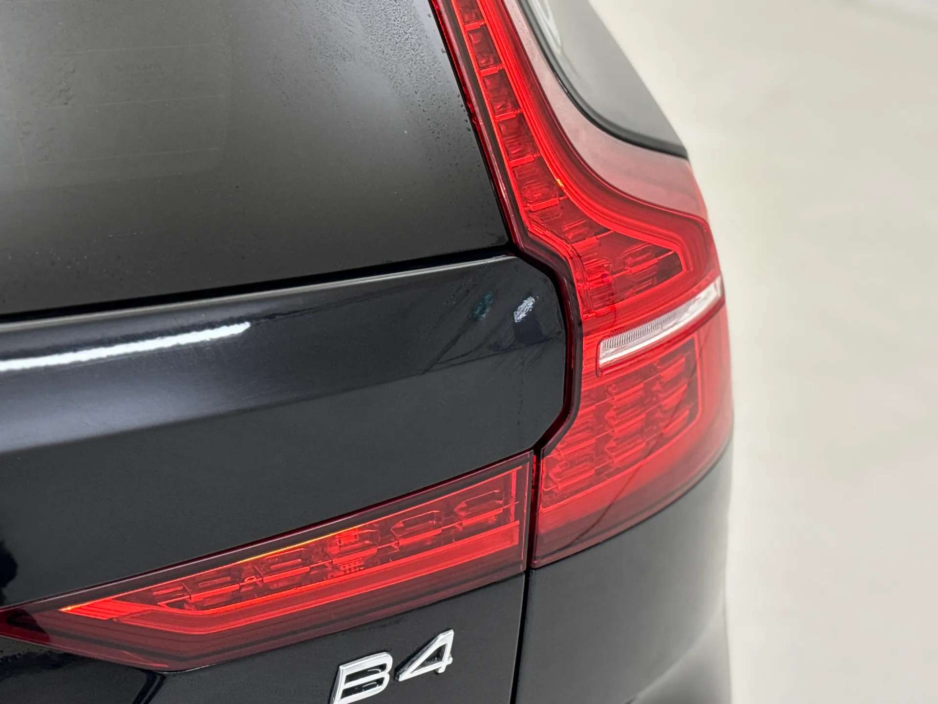 2025 VOLVO V60 2025 VOLVO V60