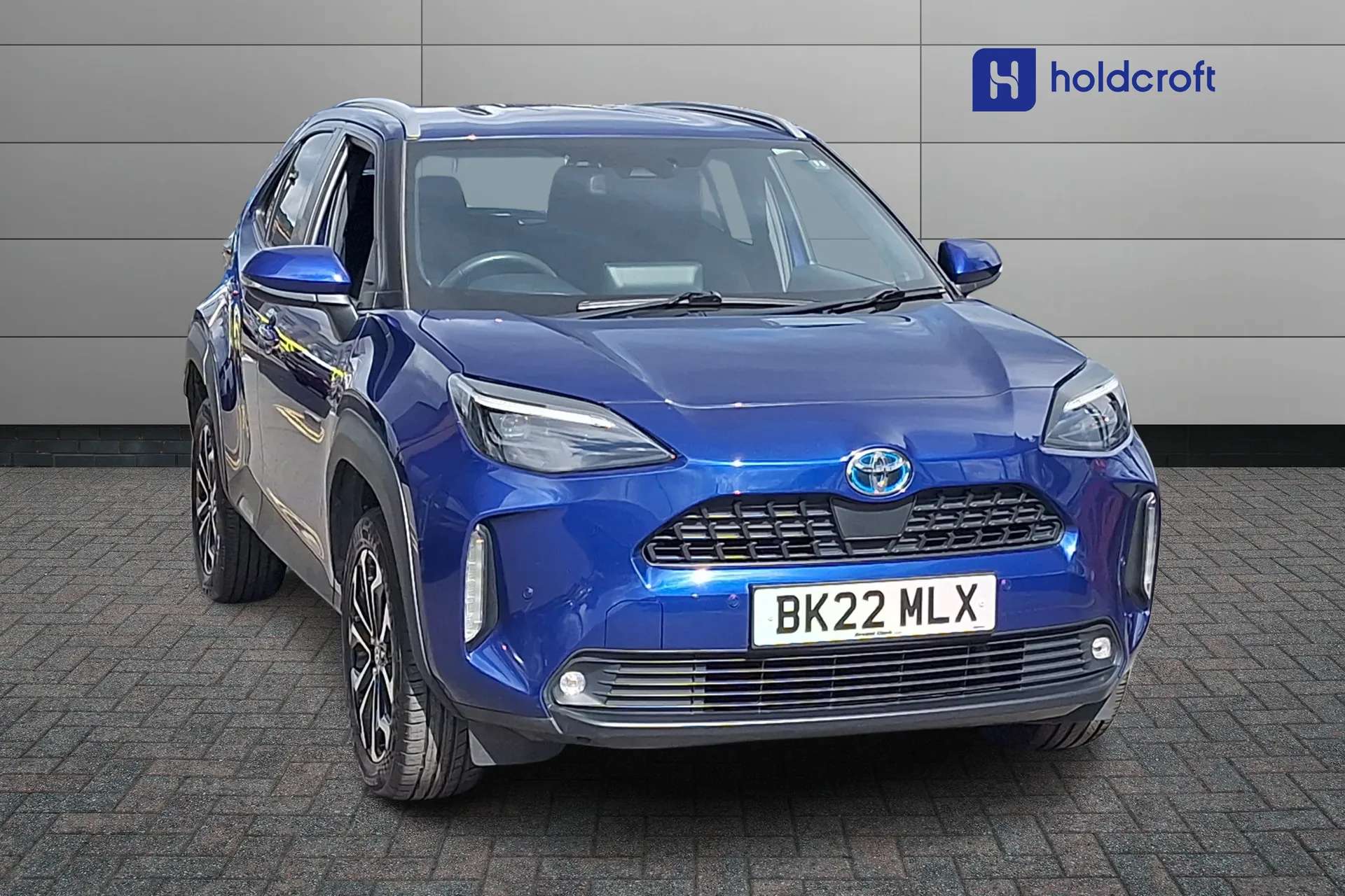 A 2022 TOYOTA YARIS CROSS 1.5 Hybrid Design 5dr CVT A 2022 TOYOTA YARIS CROSS 1.5 Hybrid Design 5dr CVT