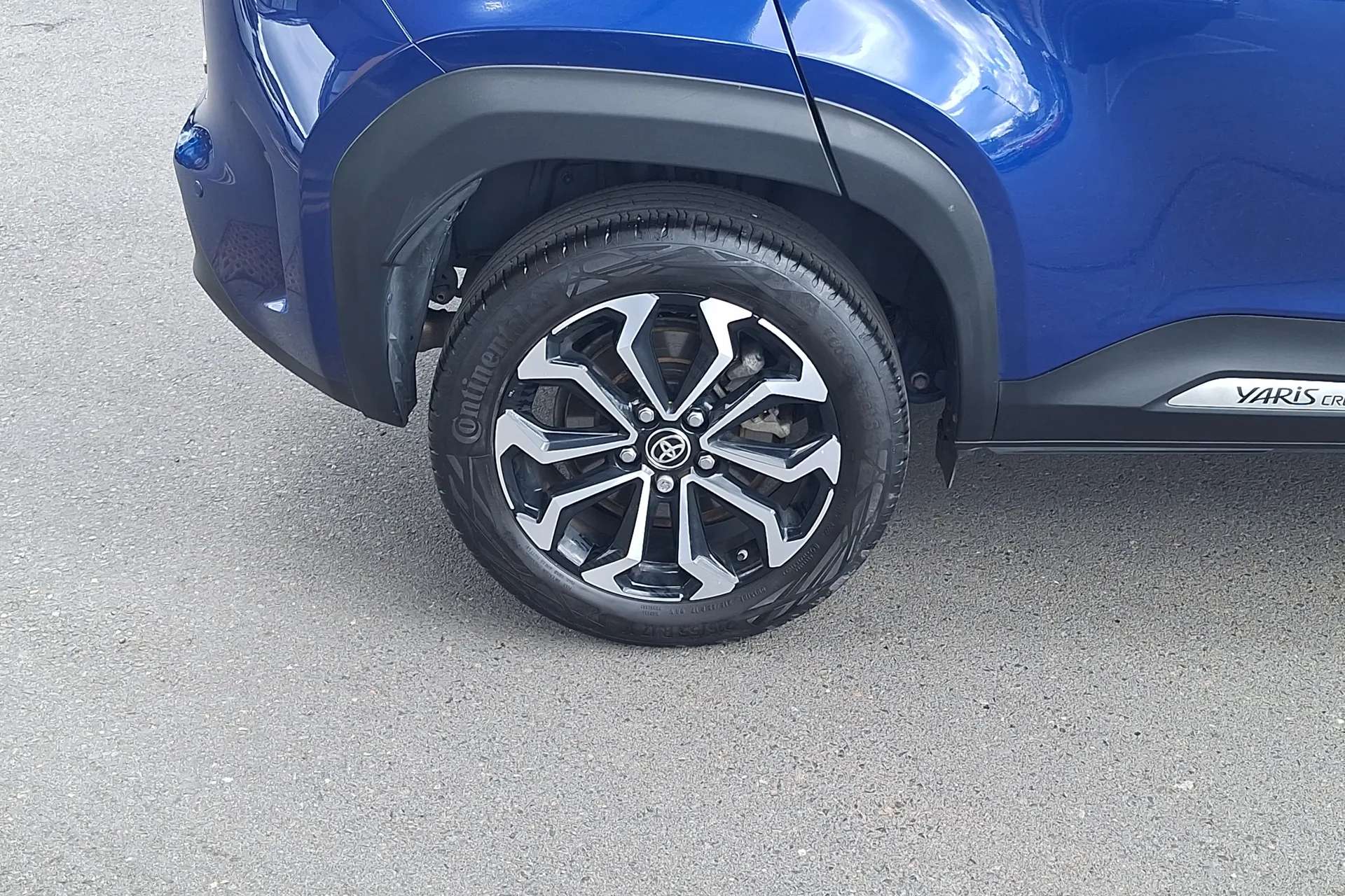 A 2022 TOYOTA YARIS CROSS 1.5 Hybrid Design 5dr CVT A 2022 TOYOTA YARIS CROSS 1.5 Hybrid Design 5dr CVT