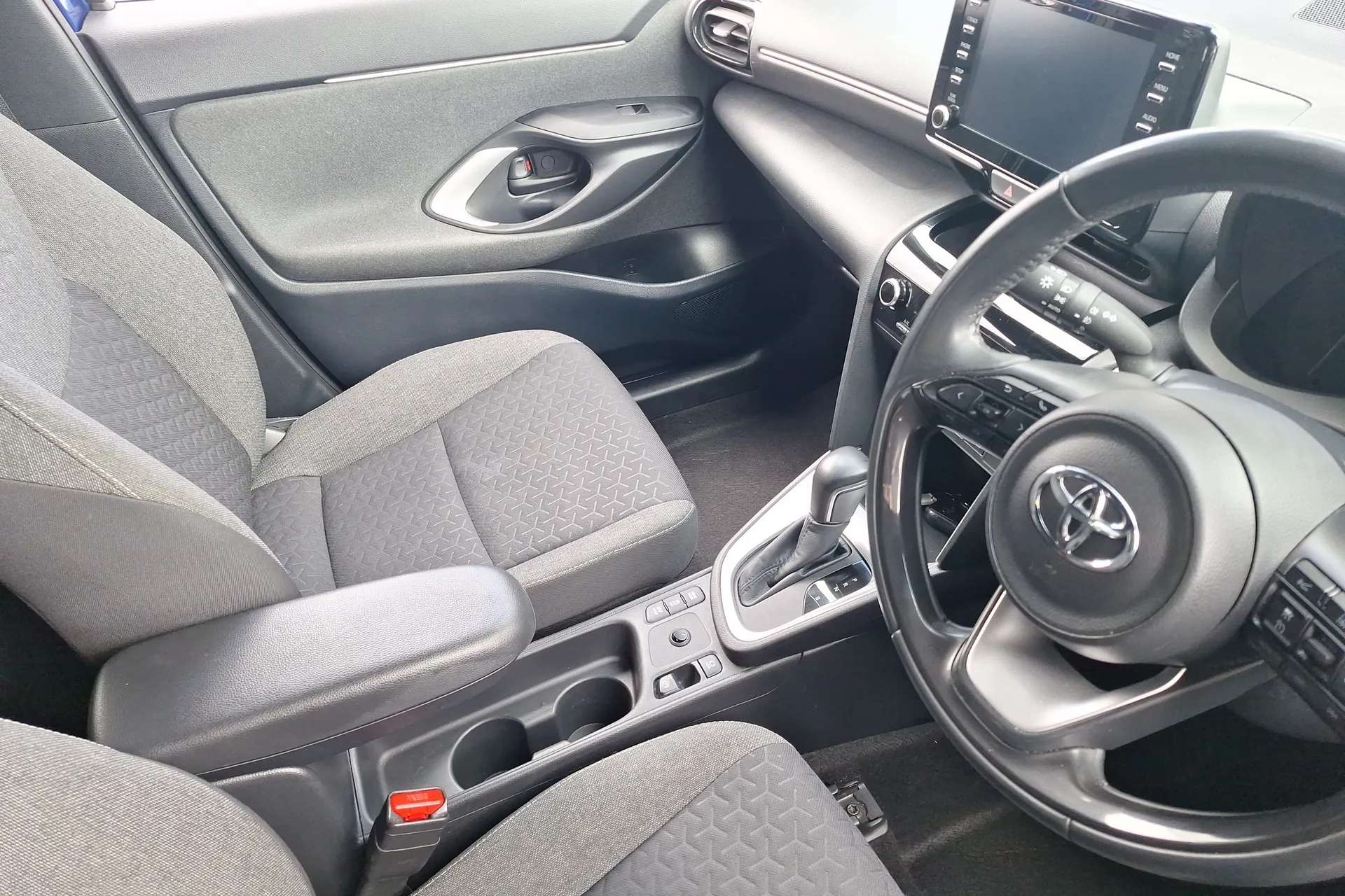 2022 TOYOTA YARIS CROSS 2022 TOYOTA YARIS CROSS