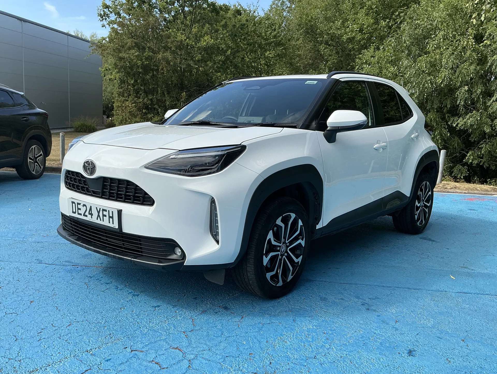 A 2024 TOYOTA YARIS CROSS 1.5 Hybrid Design 5dr CVT A 2024 TOYOTA YARIS CROSS 1.5 Hybrid Design 5dr CVT