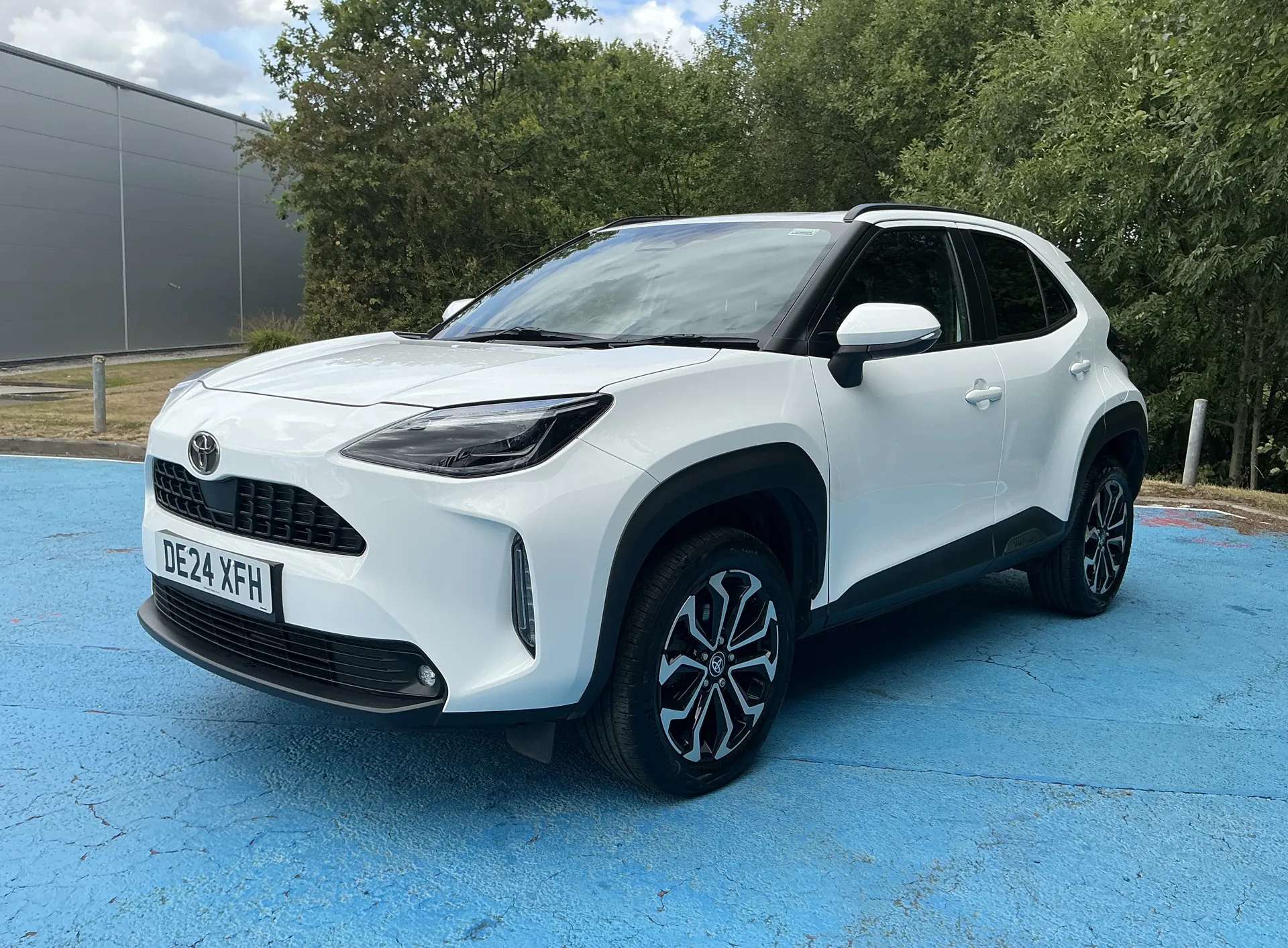 A 2024 TOYOTA YARIS CROSS 1.5 Hybrid Design 5dr CVT A 2024 TOYOTA YARIS CROSS 1.5 Hybrid Design 5dr CVT