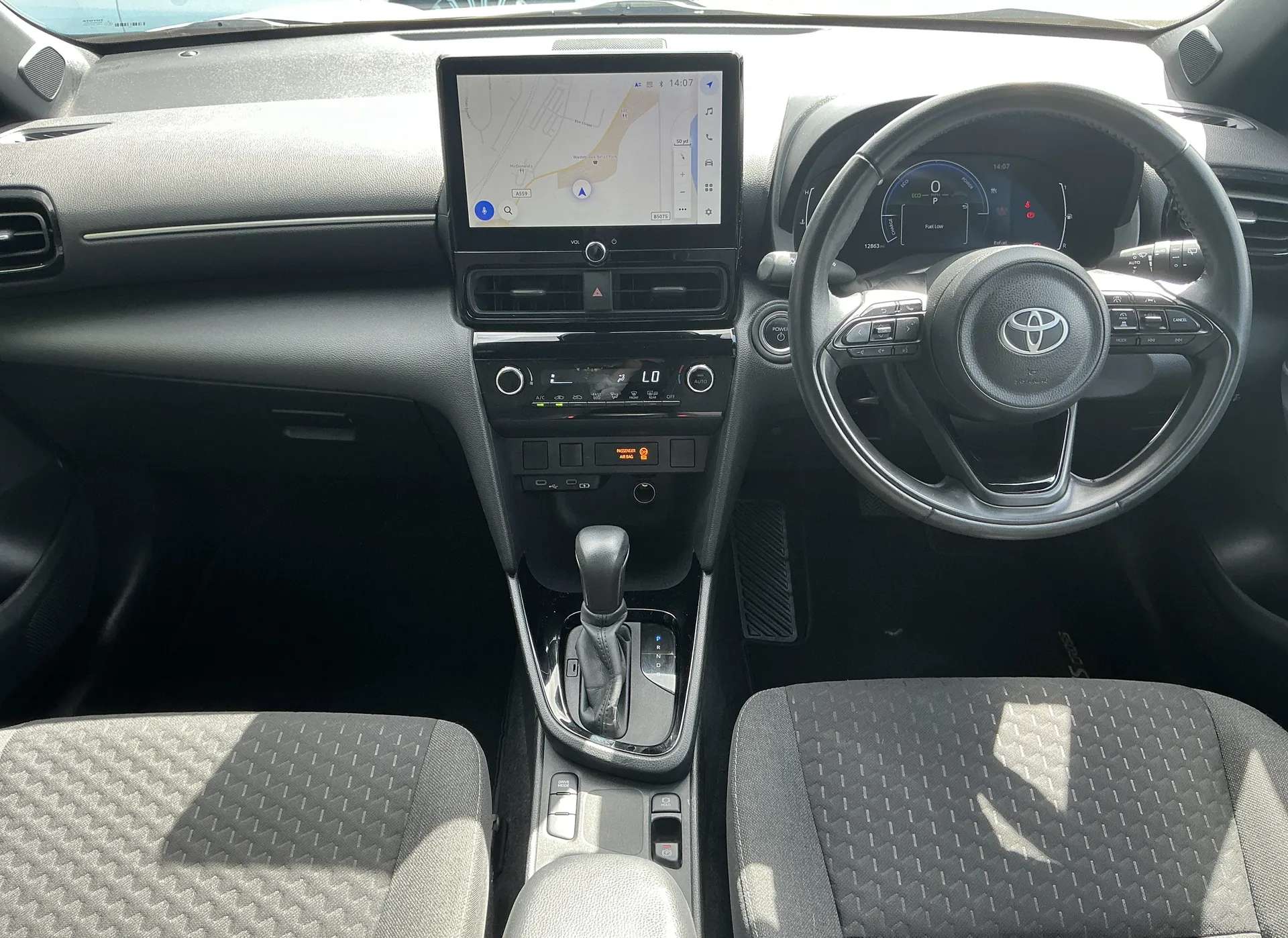 A 2024 TOYOTA YARIS CROSS 1.5 Hybrid Design 5dr CVT A 2024 TOYOTA YARIS CROSS 1.5 Hybrid Design 5dr CVT