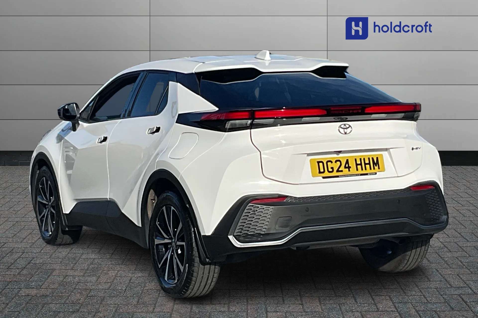 A 2024 TOYOTA C-HR 1.8 Hybrid Design 5dr CVT A 2024 TOYOTA C-HR 1.8 Hybrid Design 5dr CVT