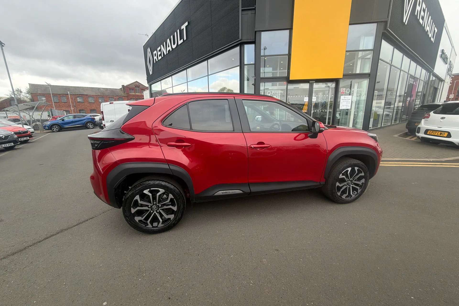 2023 TOYOTA YARIS CROSS 2023 TOYOTA YARIS CROSS