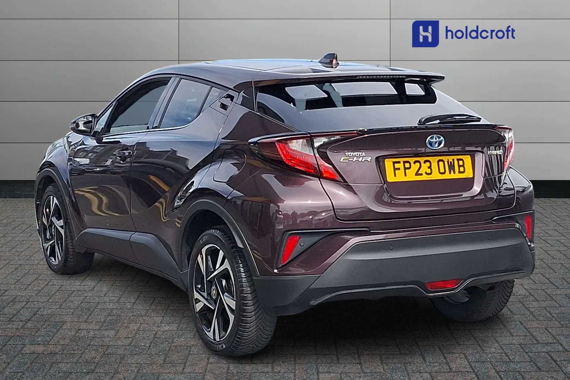 A 2023 TOYOTA C-HR 1.8 Hybrid Design 5dr CVT A 2023 TOYOTA C-HR 1.8 Hybrid Design 5dr CVT