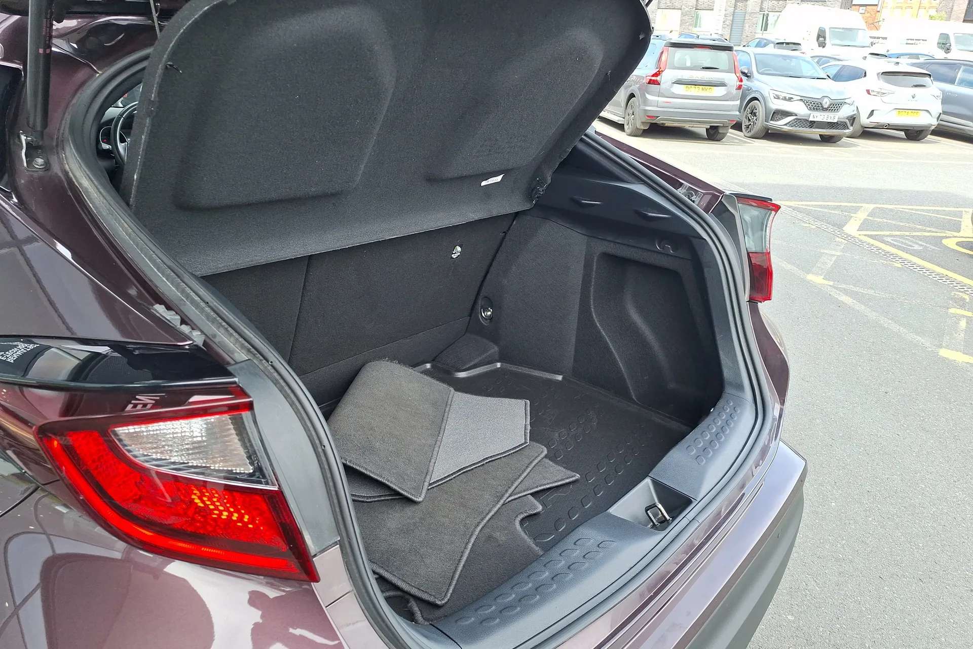 2023 TOYOTA C-HR 2023 TOYOTA C-HR