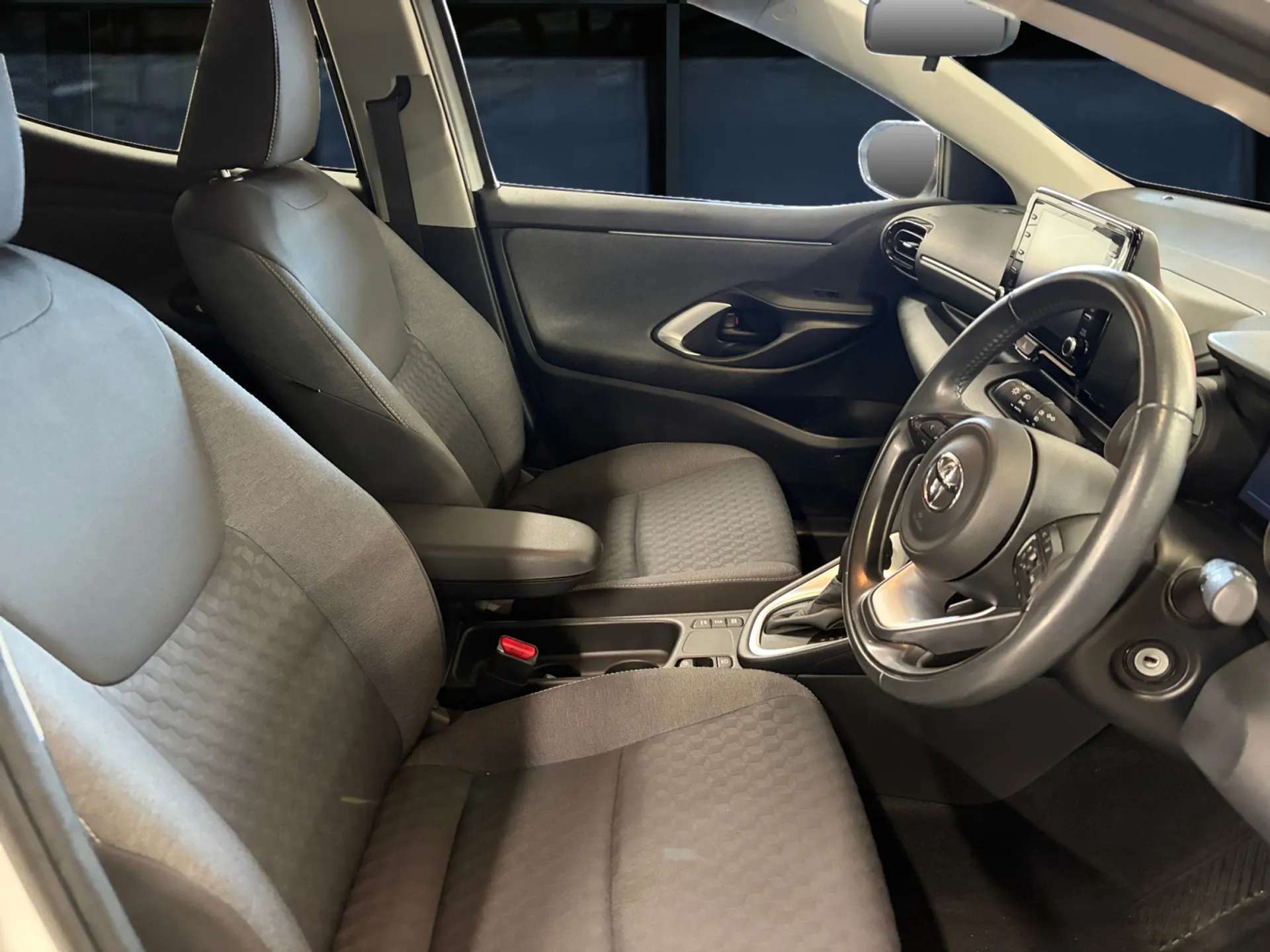 2021 TOYOTA YARIS 2021 TOYOTA YARIS