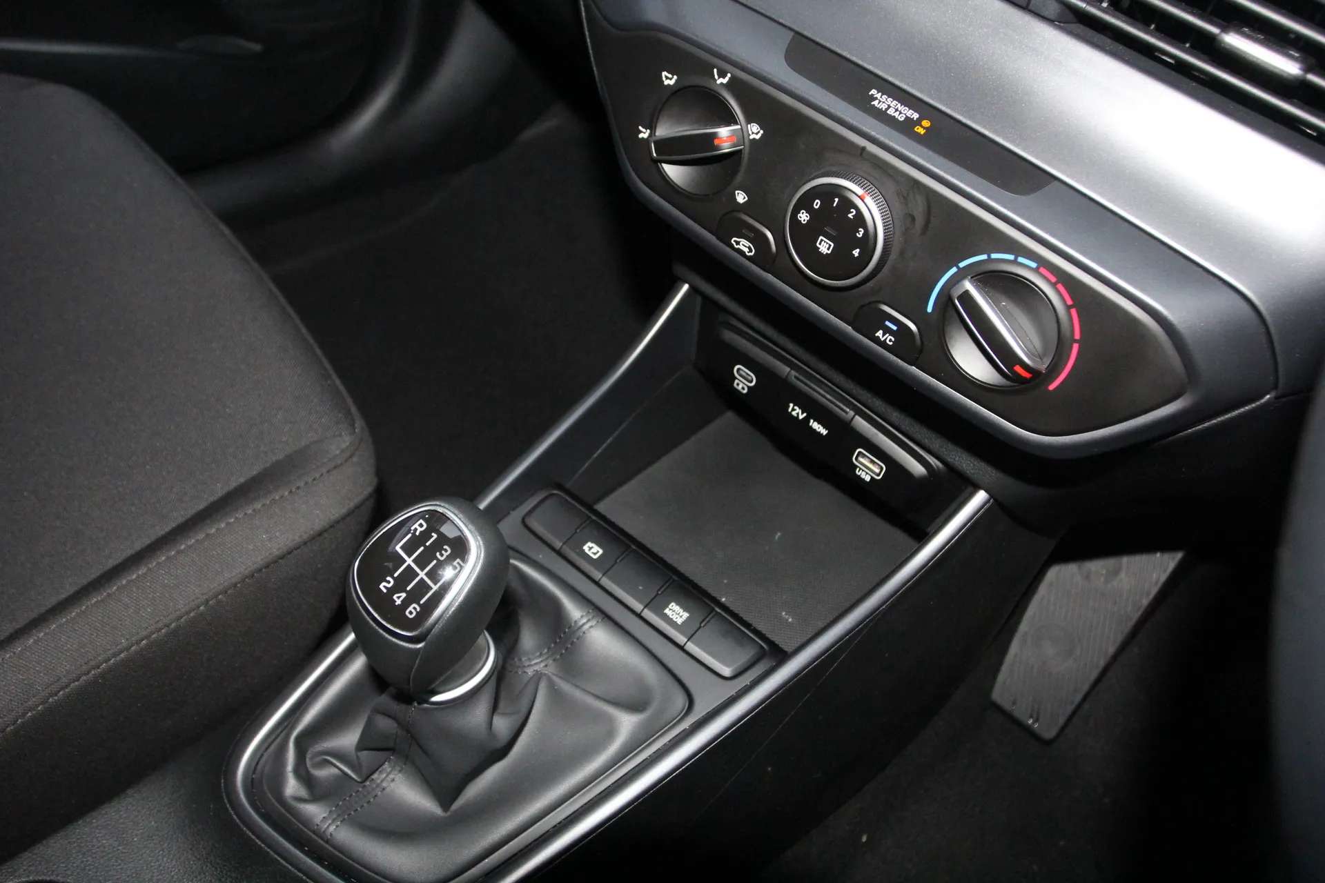 2024 HYUNDAI I20 2024 HYUNDAI I20