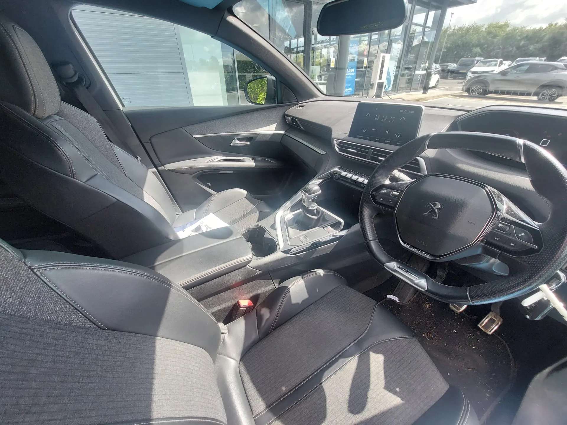 2019 PEUGEOT 3008 2019 PEUGEOT 3008