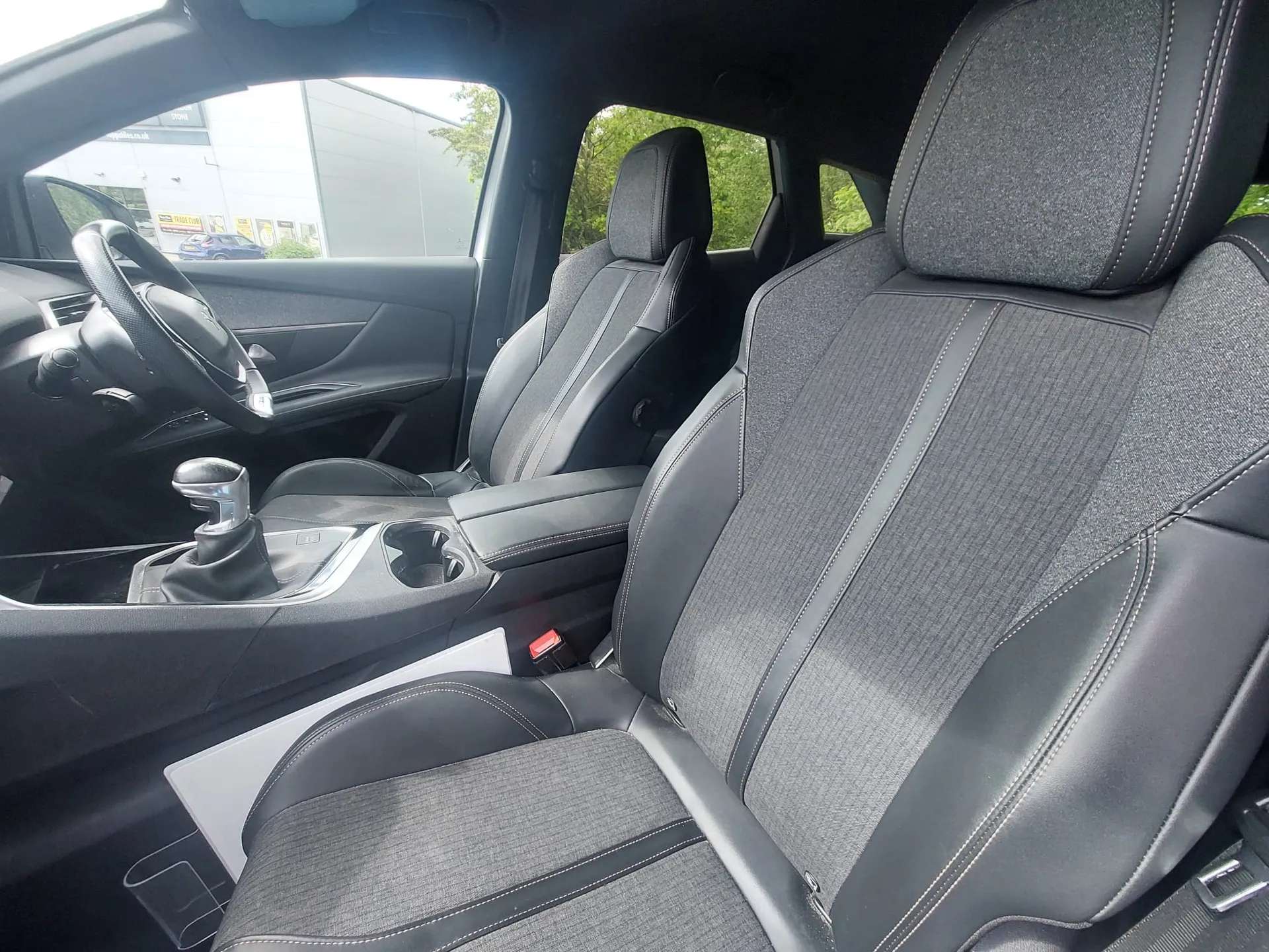 2019 PEUGEOT 3008 2019 PEUGEOT 3008