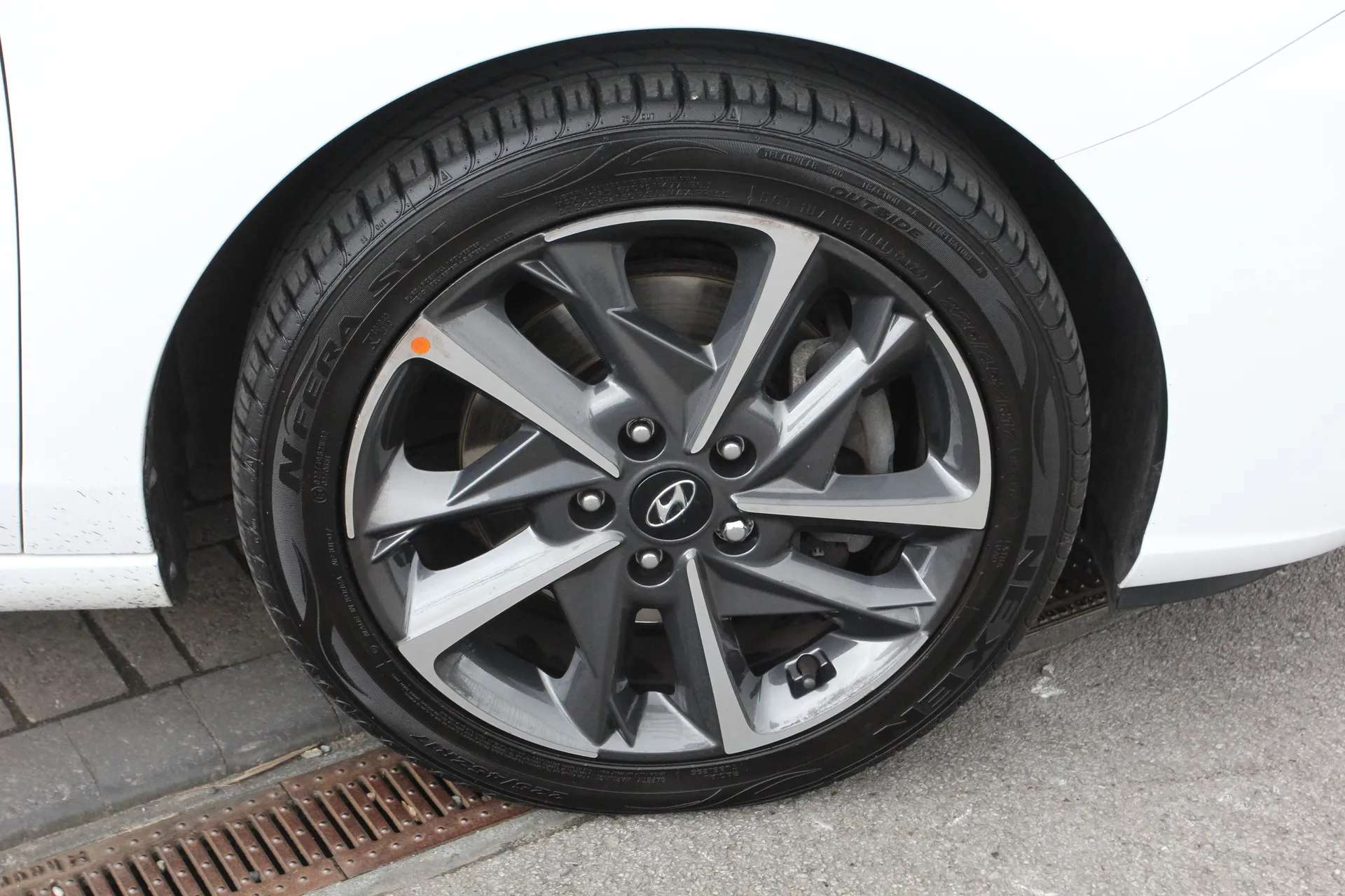 A 2021 HYUNDAI I30 1.0T GDi Premium 5dr A 2021 HYUNDAI I30 1.0T GDi Premium 5dr