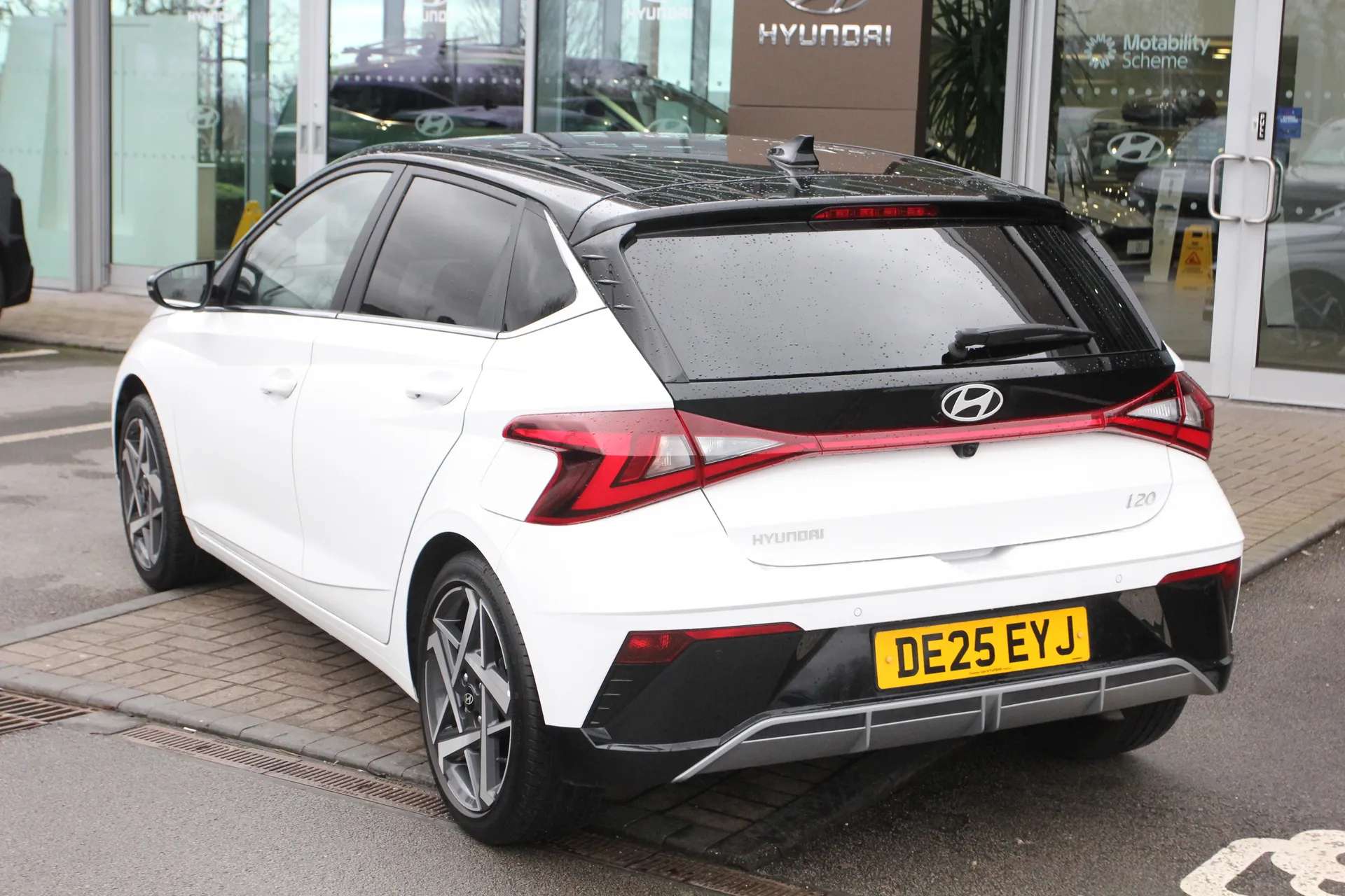 A 2025 HYUNDAI I20 1.0T GDi Premium 5dr A 2025 HYUNDAI I20 1.0T GDi Premium 5dr